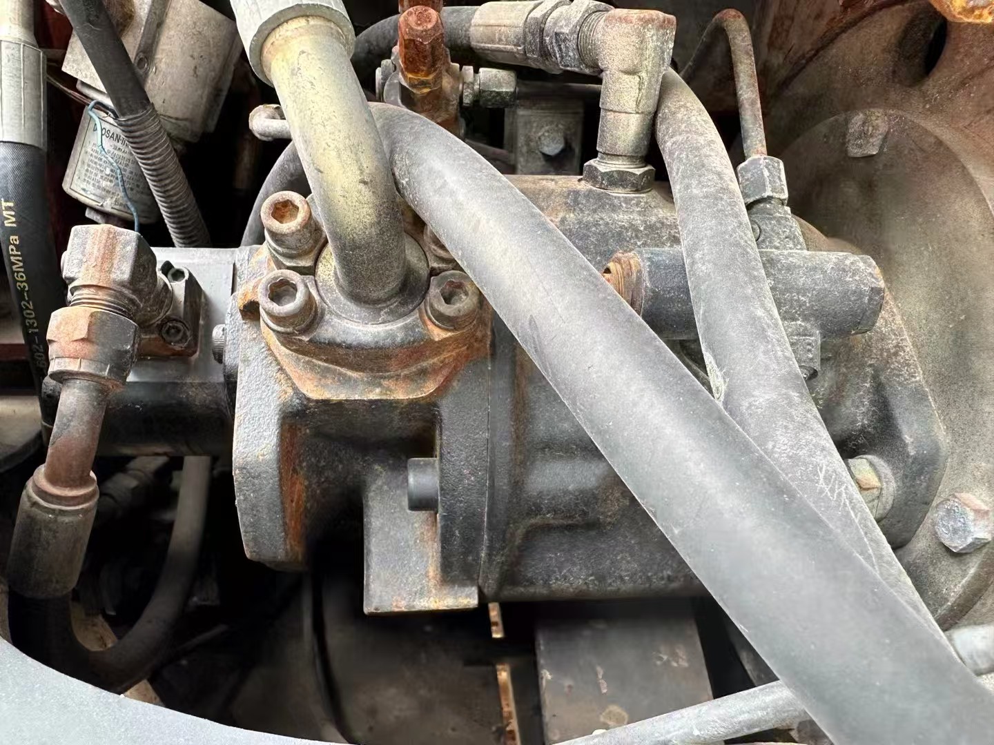 used crawler excavator