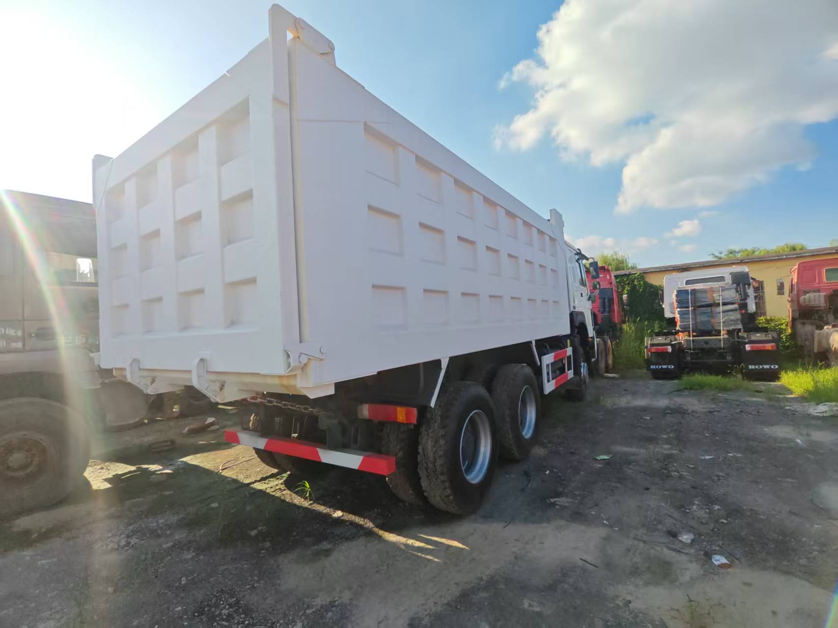 HOWO 6X4 dump truck