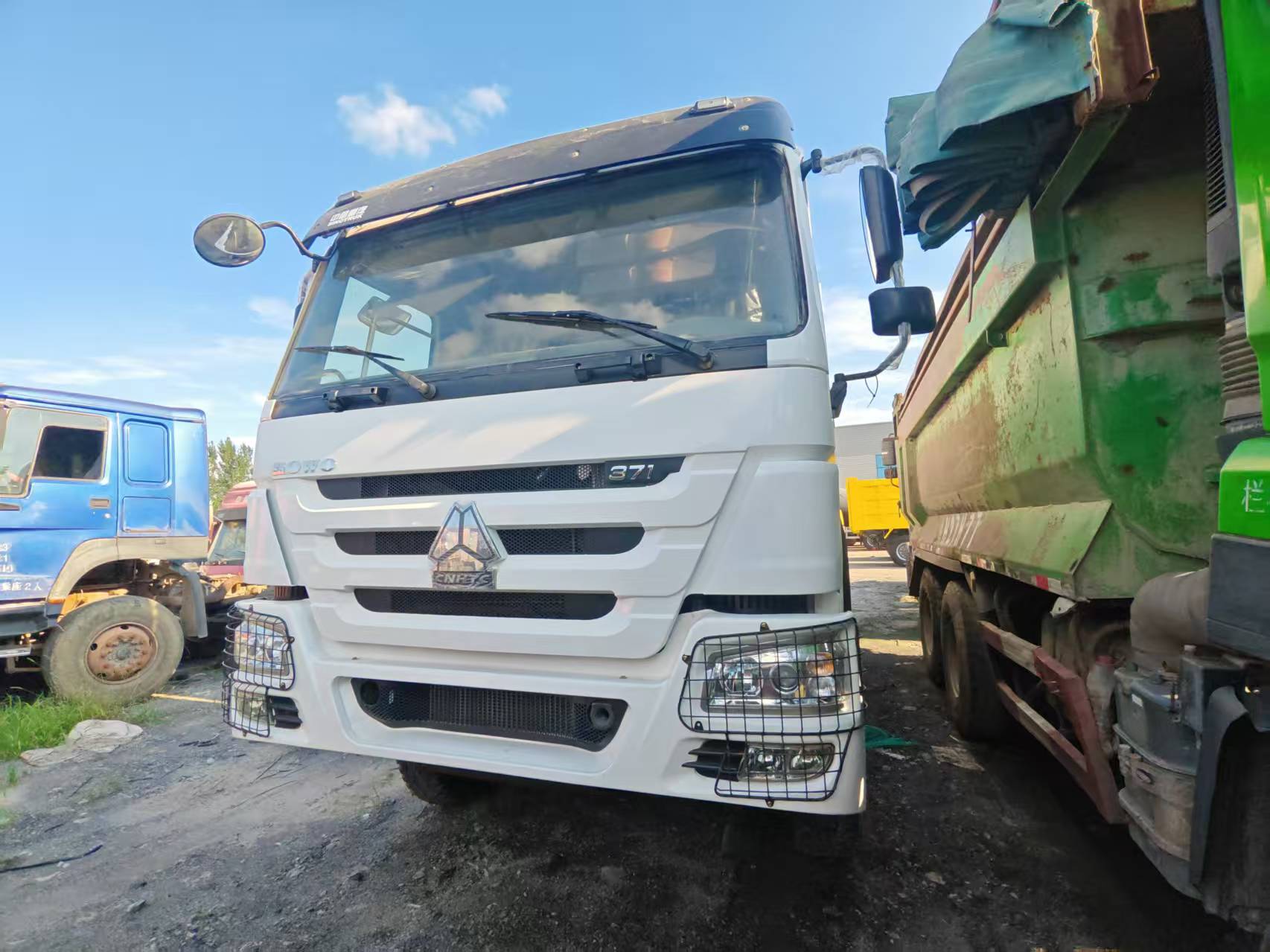 HOWO 6X4 dump truck