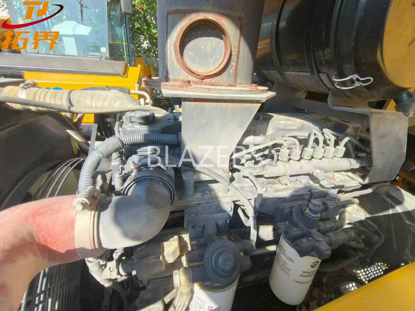 The second-hand 22-ton XCMG XS263J large-road roller