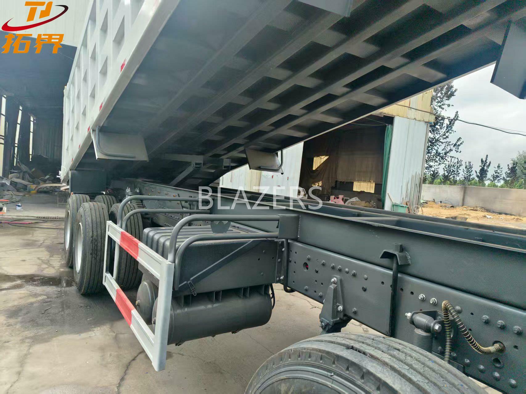 HOWO 8x4 Dump Trucks 