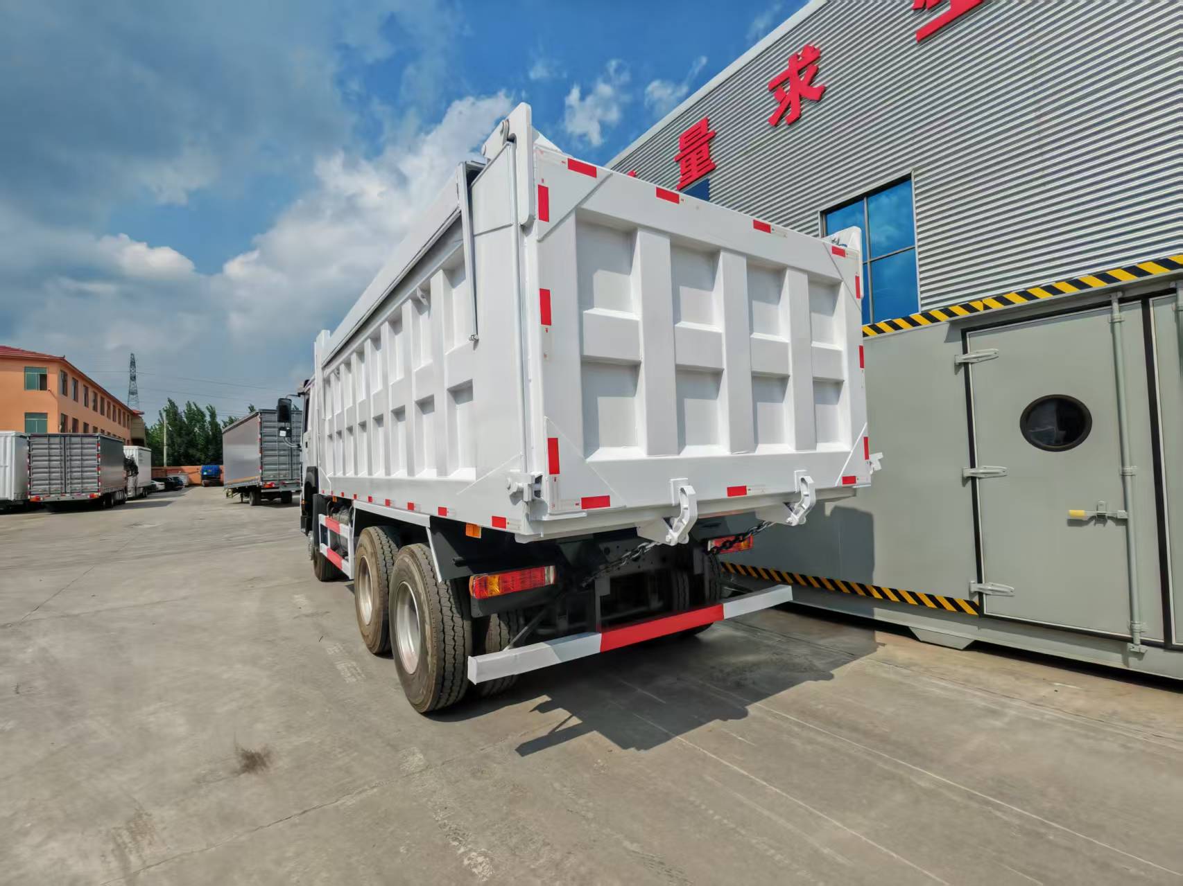 6×4 Dump Truck