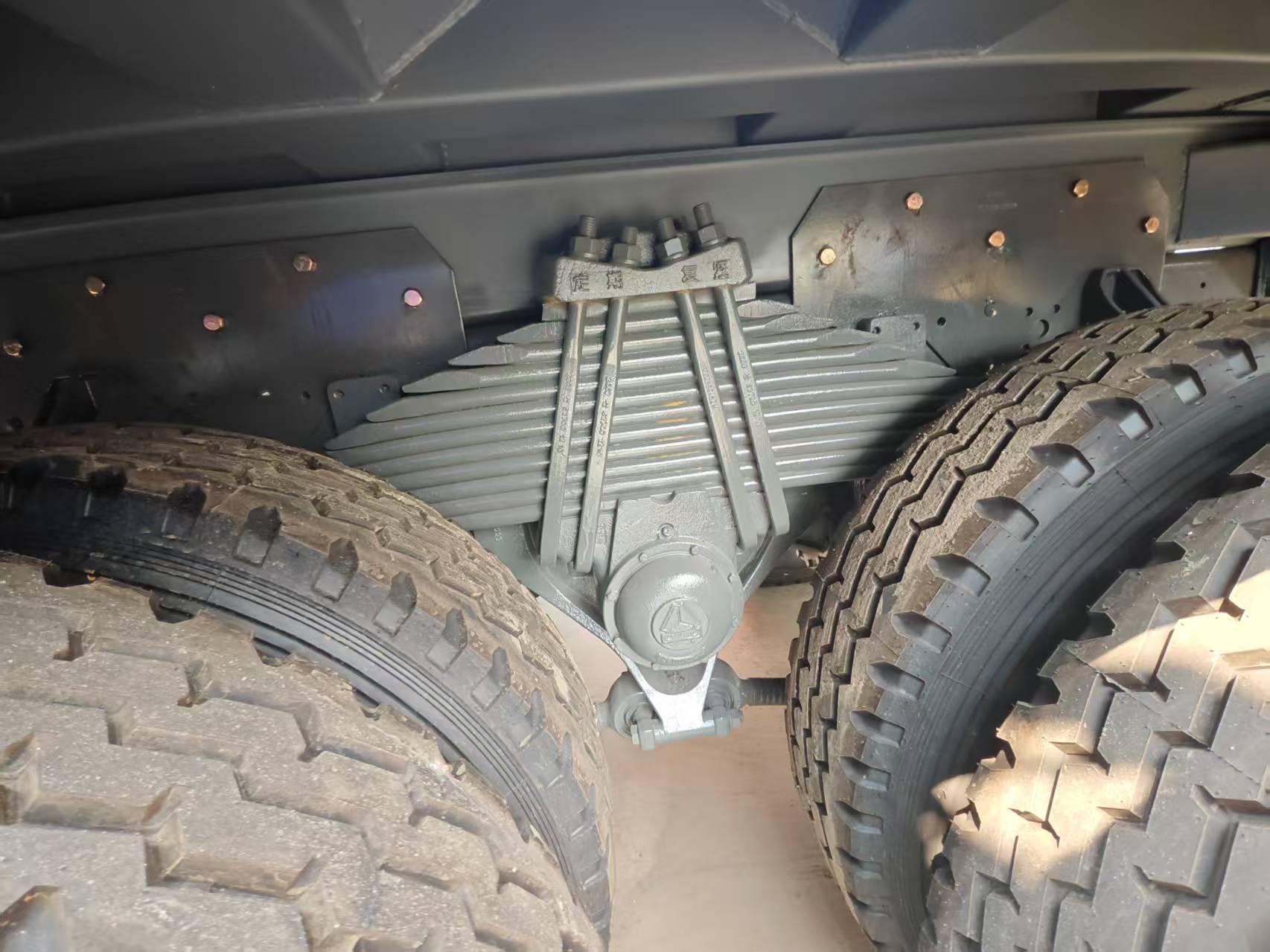 details of the dump truck