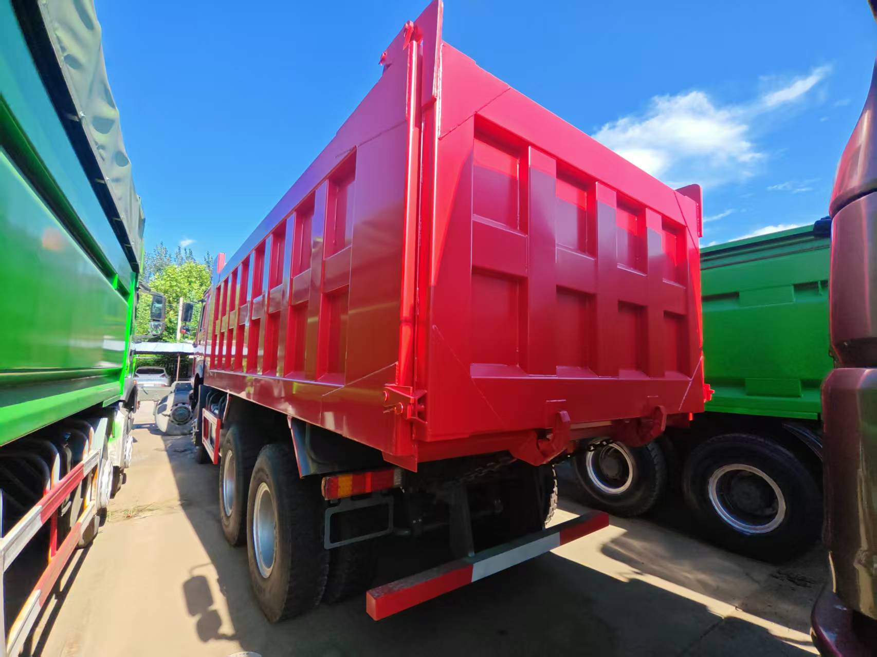 HOWO 6x4 Dump Trucks 