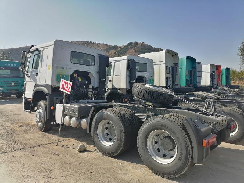 howo tractor truck