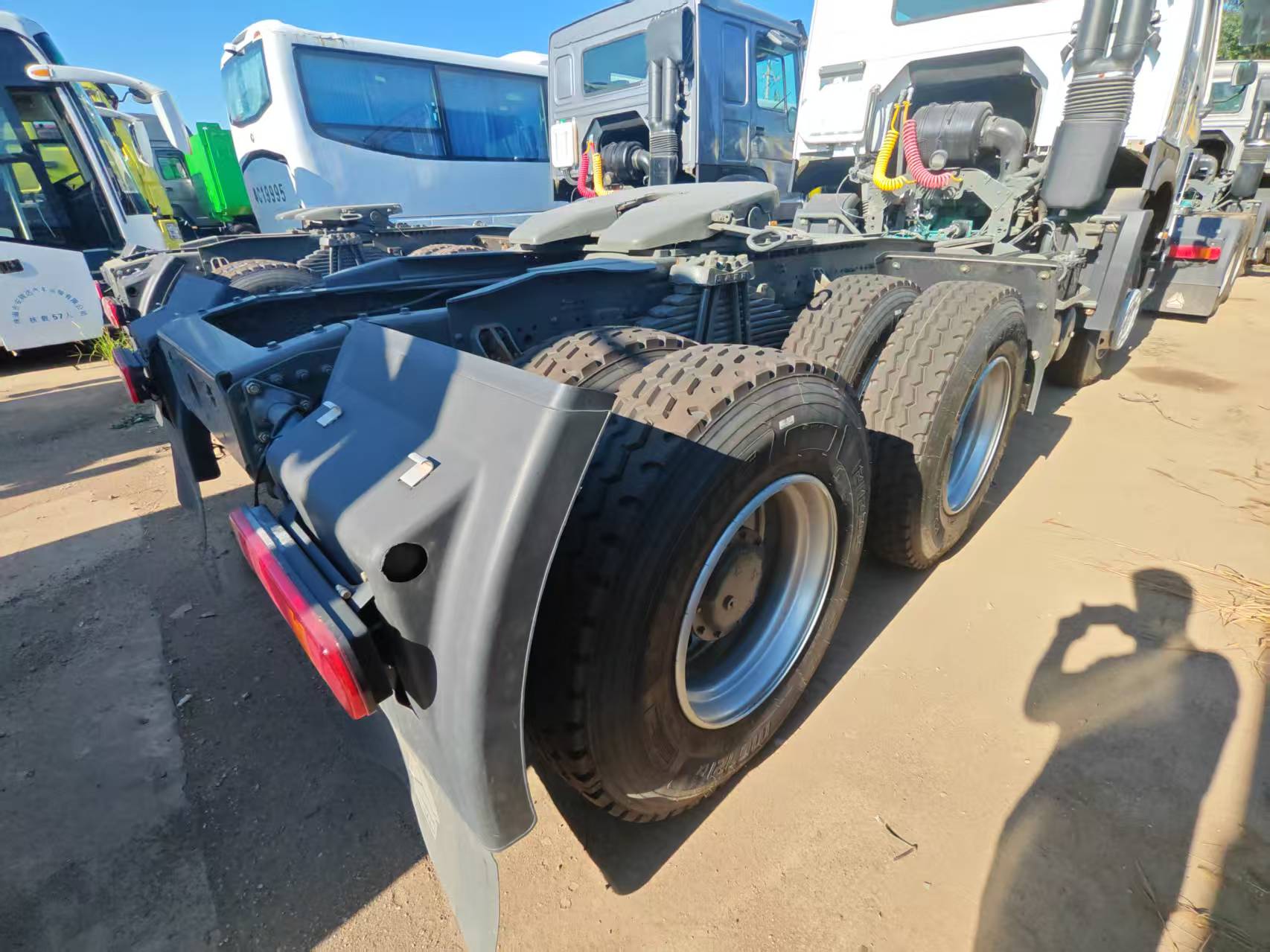 SINOTRUK HOWO 6*4 Tractor Truck