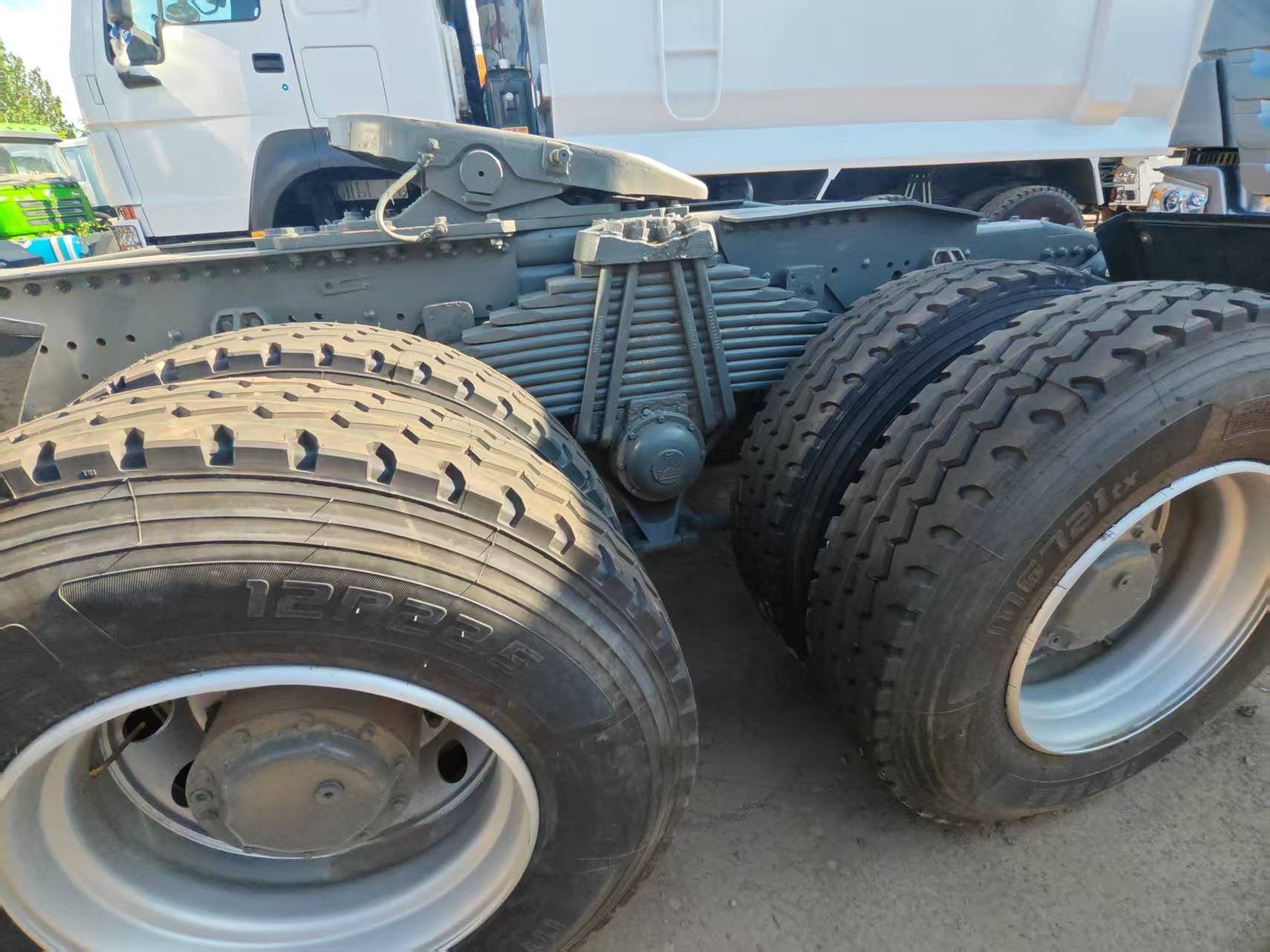 SINOTRUK HOWO 6*4 Tractor Truck