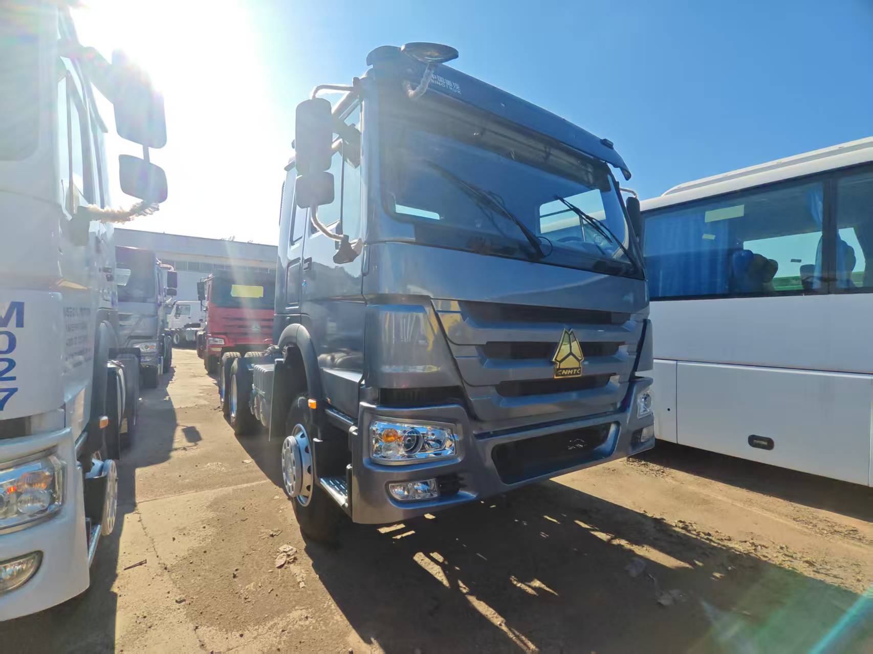 SINOTRUK HOWO 6*4 Tractor Truck