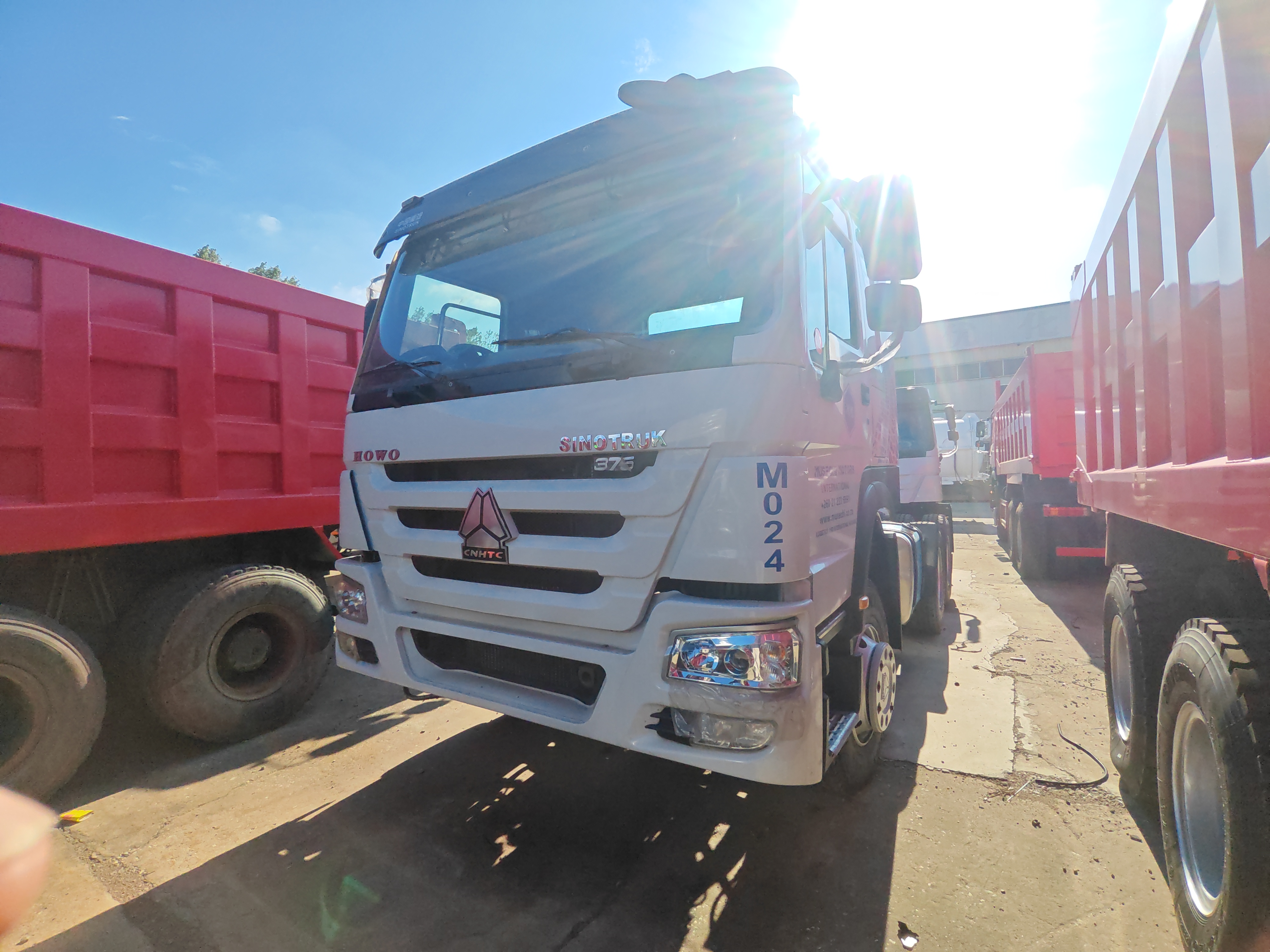 SINOTRUK HOWO 6*4 Tractor Truck