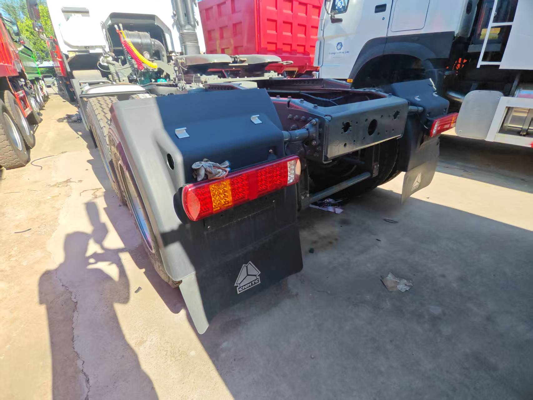 SINOTRUK HOWO 6*4 Tractor Truck