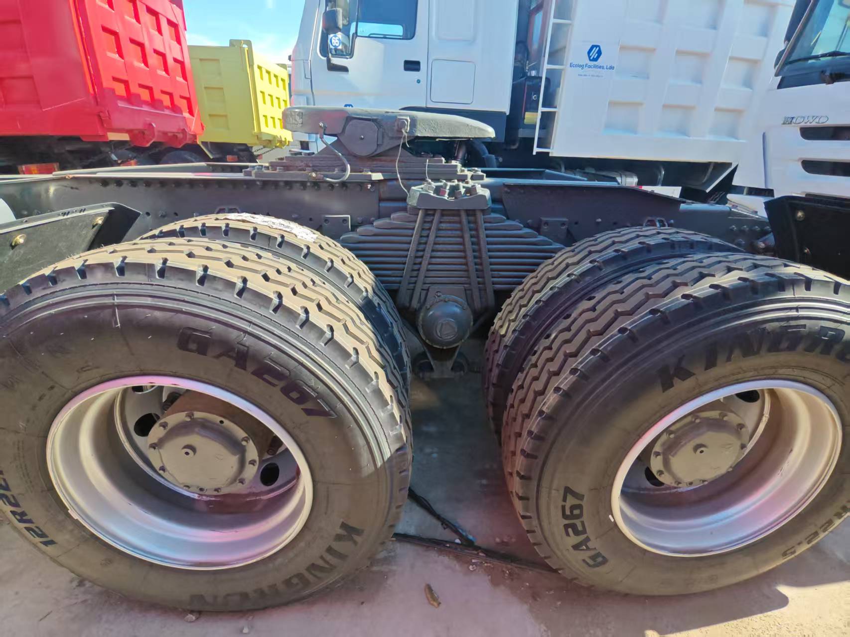 SINOTRUK HOWO 6*4 Tractor Truck