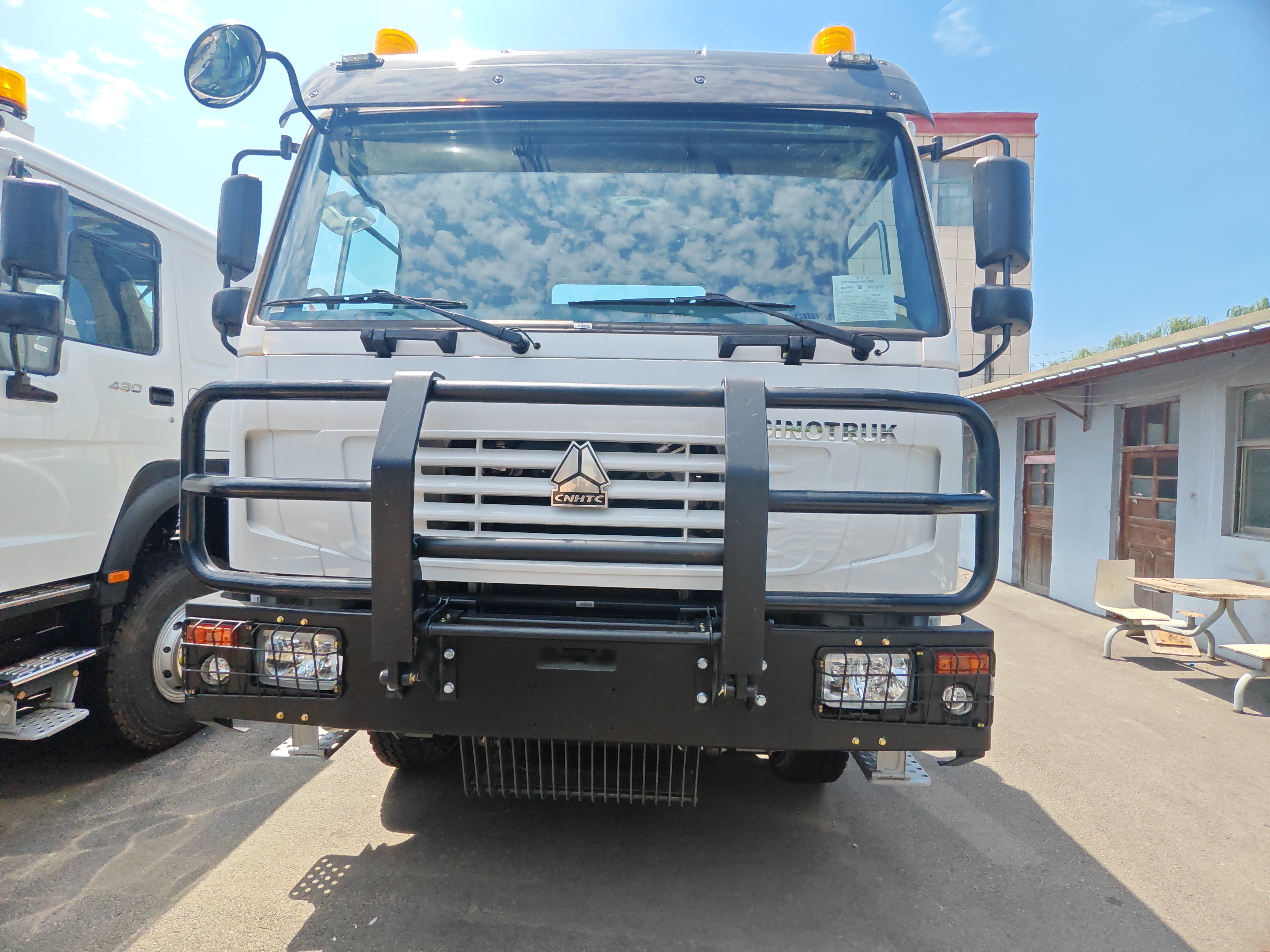SINOTRUK HOWO 6*4 Tractor Truck