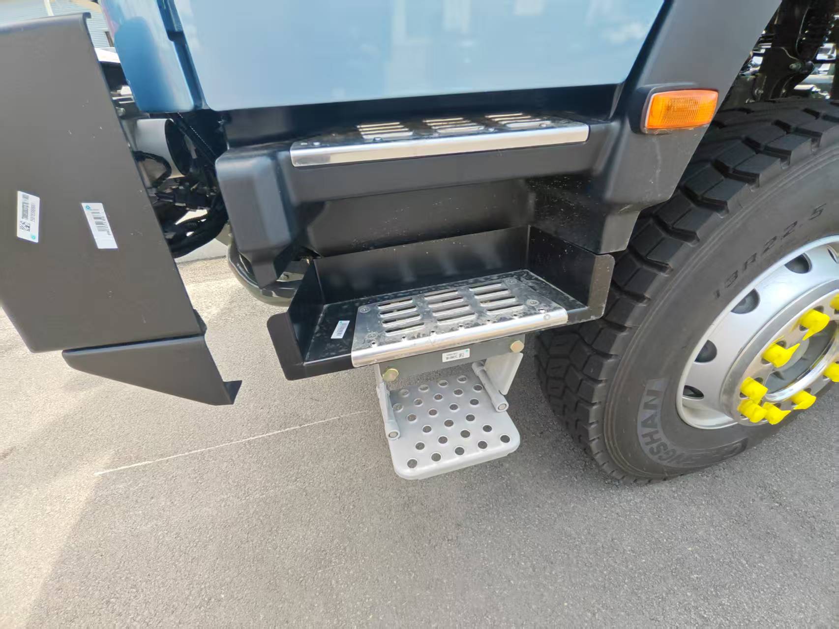 SINOTRUK HOWO 6*4 Tractor Truck