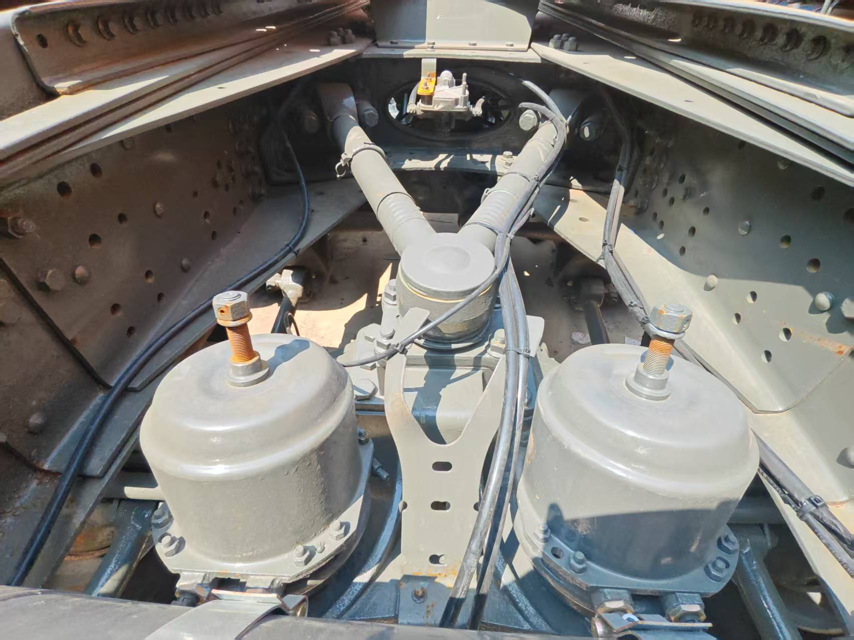 tractor truck details