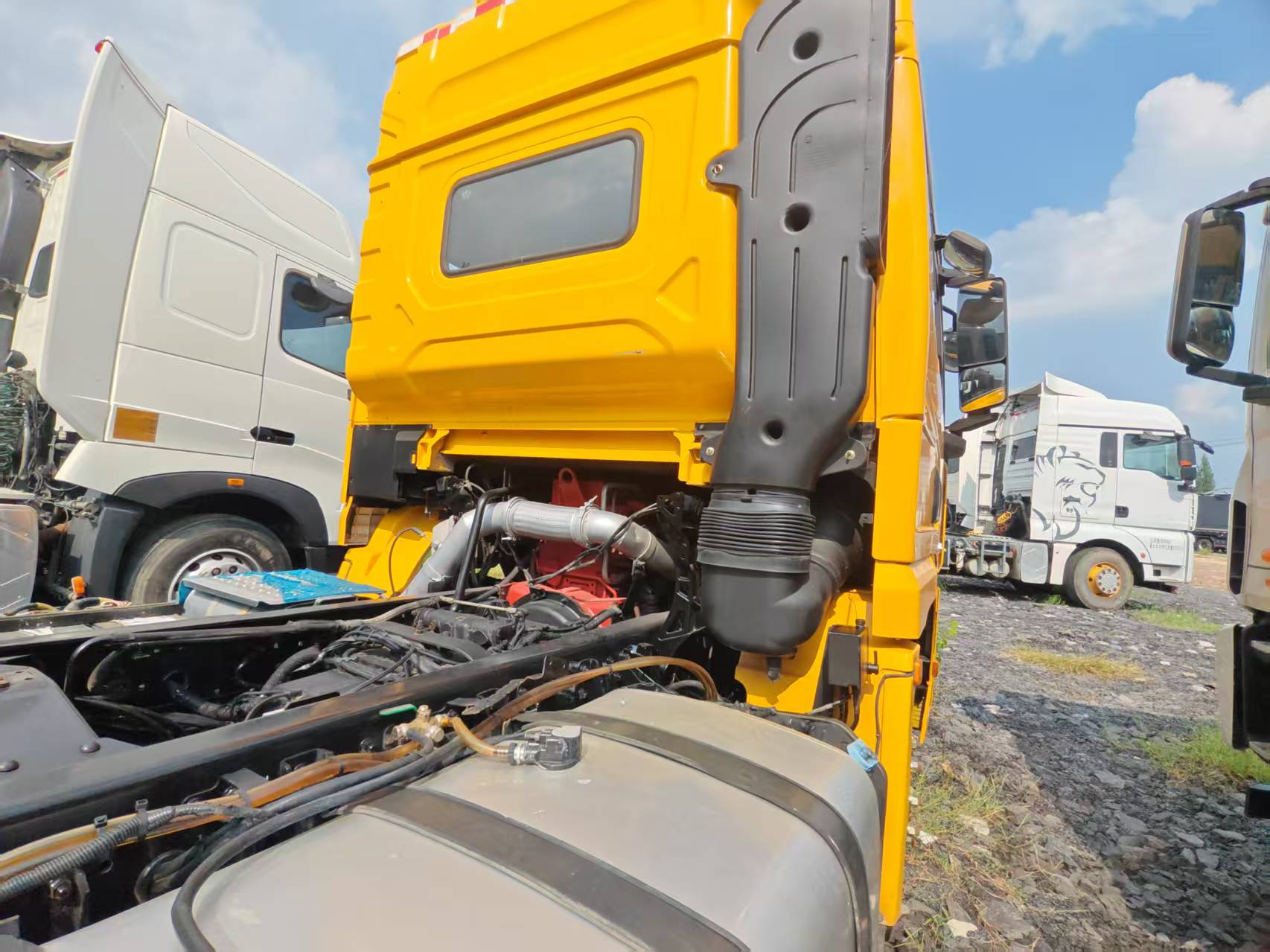 secondhand tractor truck