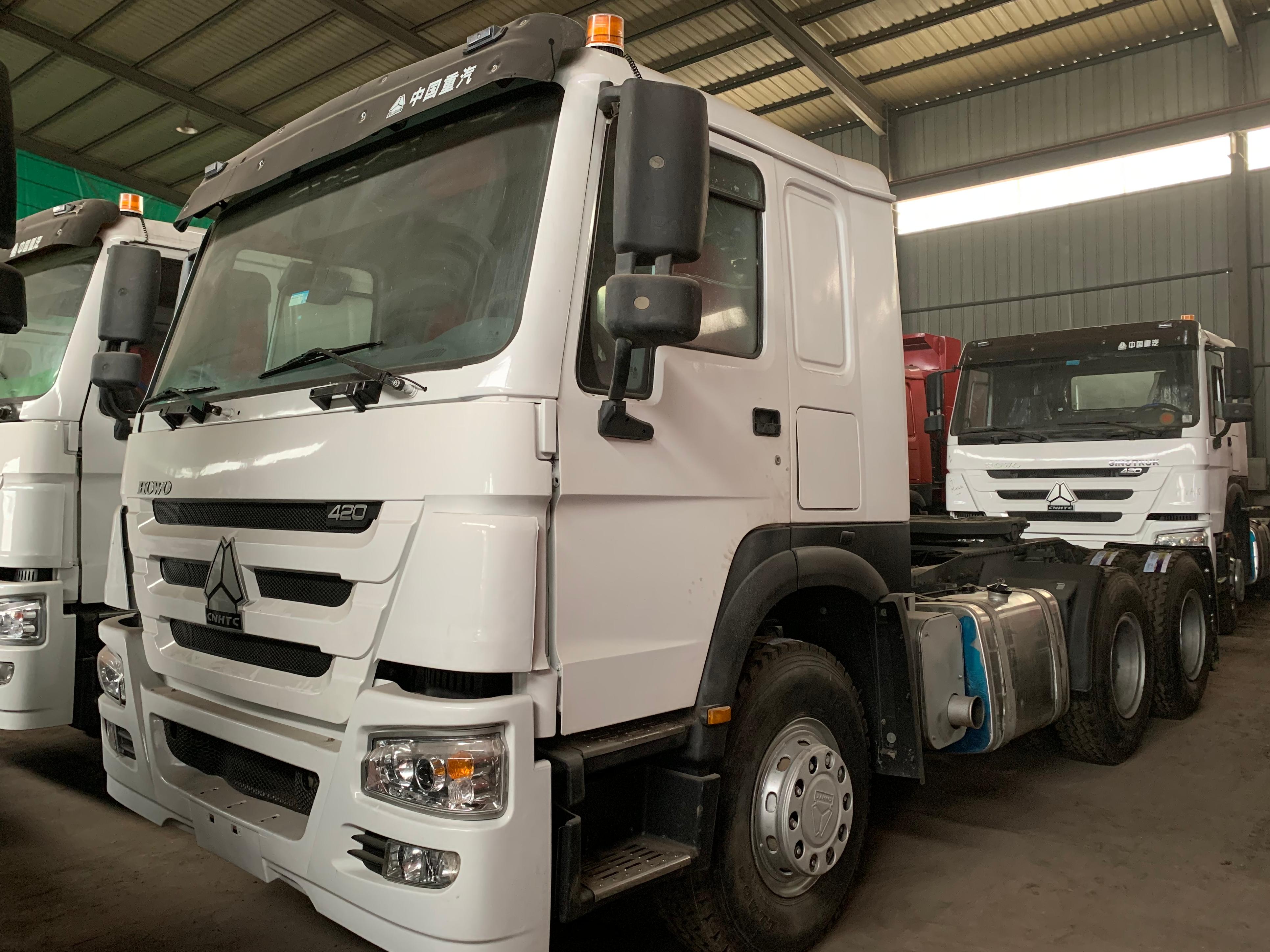 SINOTRUK HOWO 6*4 Tractor Truck
