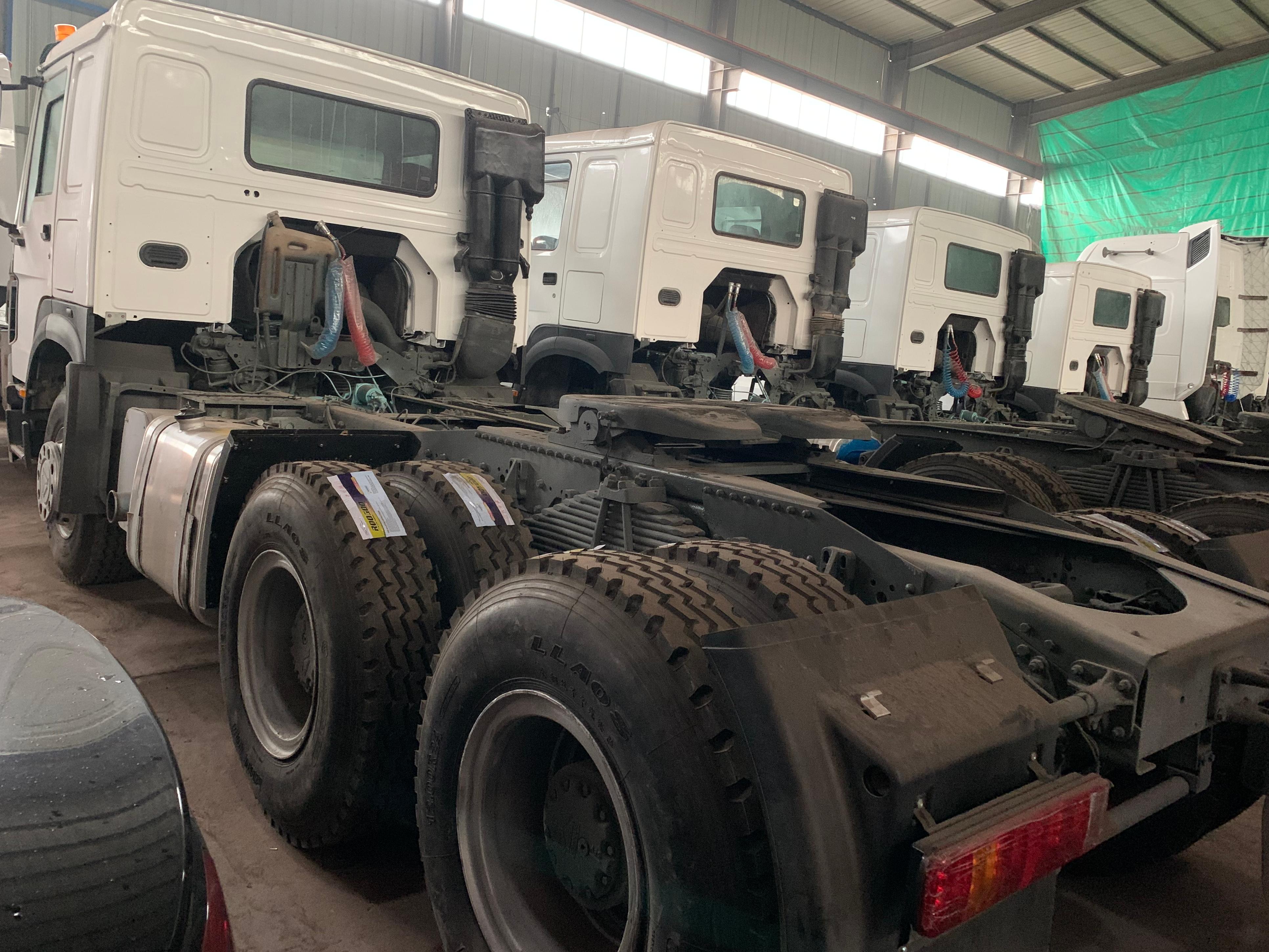SINOTRUK HOWO 6*4 Tractor Truck