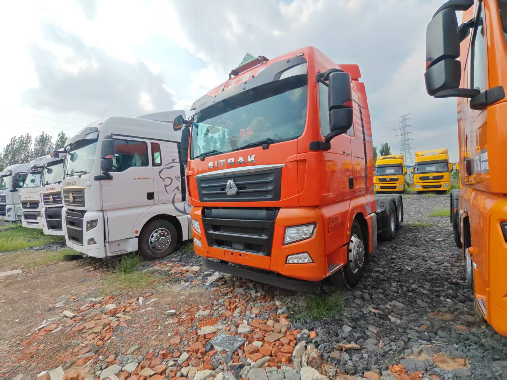 SINOTRUK 6*4 Tractor Truck
