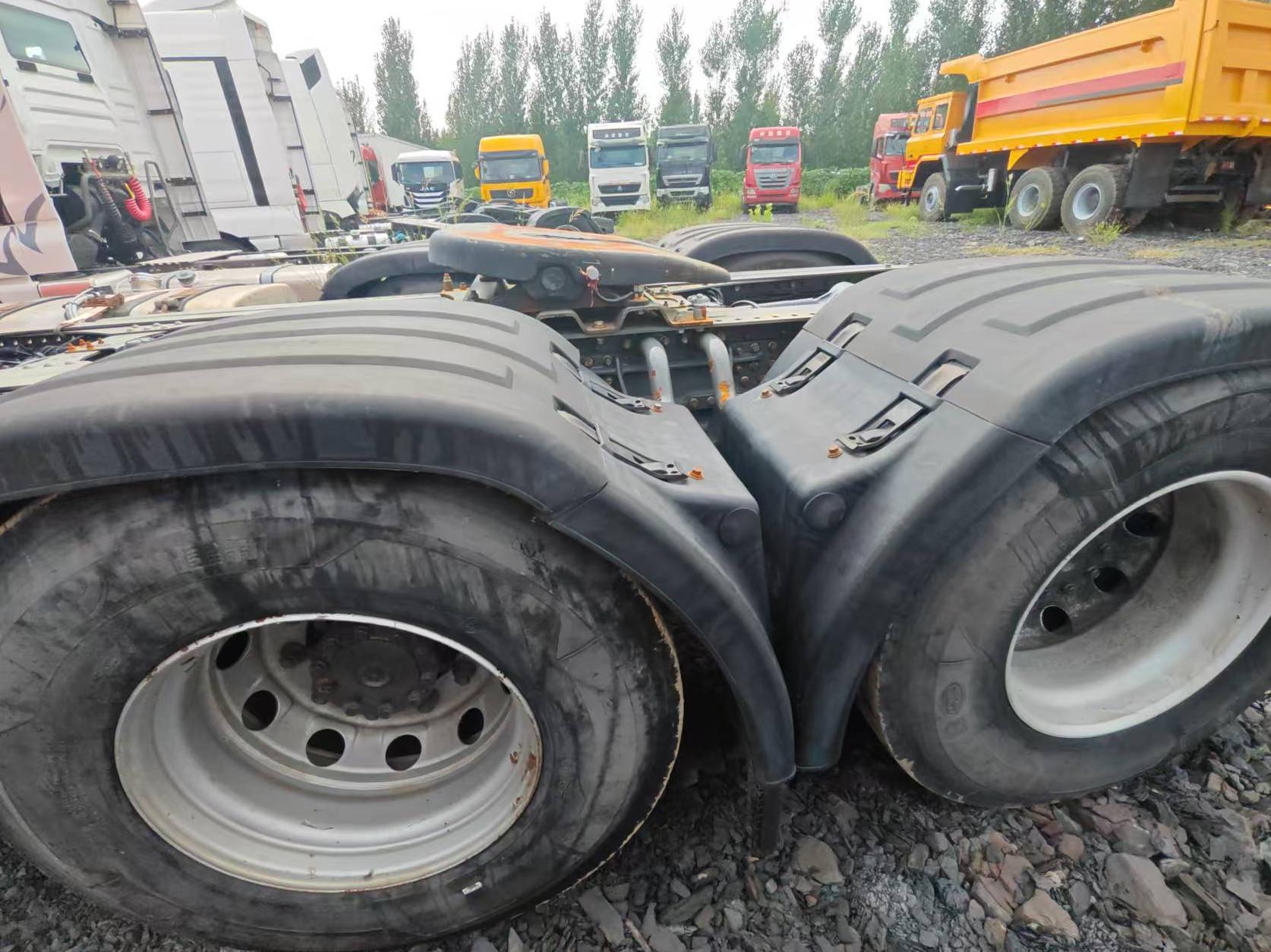 SINOTRUK 6*4 Tractor Truck