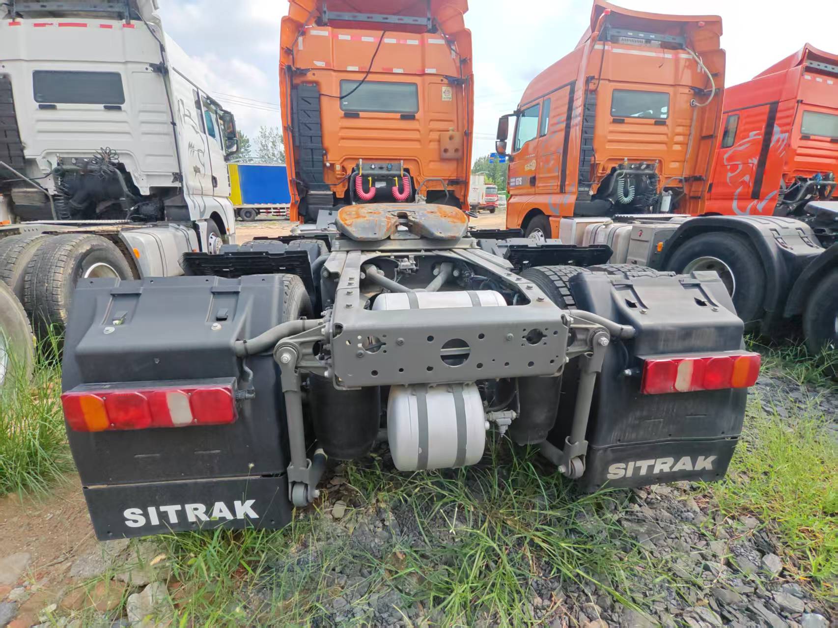 sino tractor truck