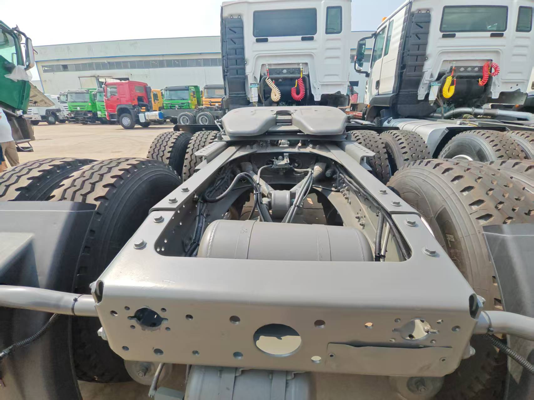 SINOTRUK HOWO 6*4 Tractor Truck