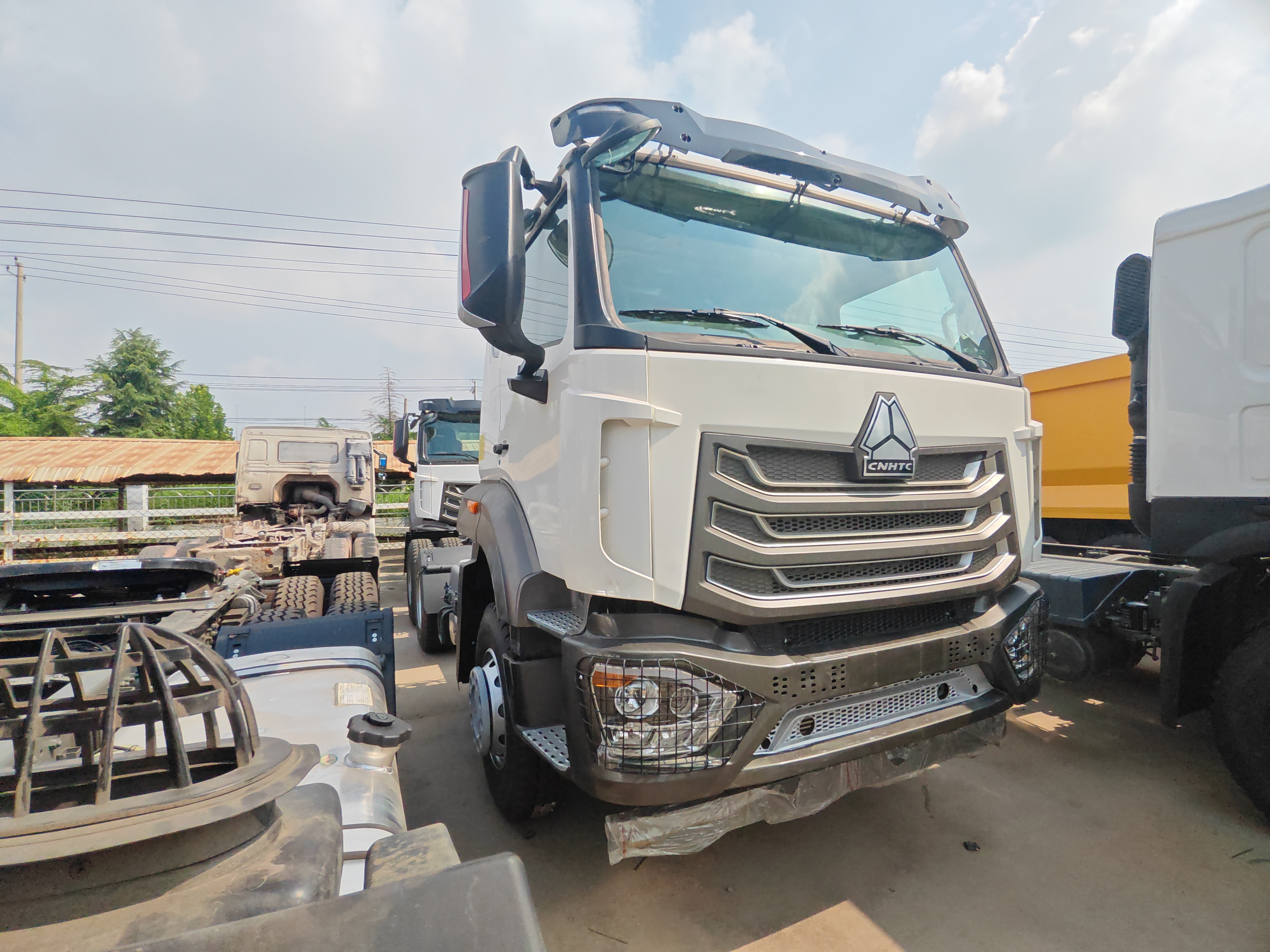 SINOTRUK HOWO 6*4 Tractor Truck