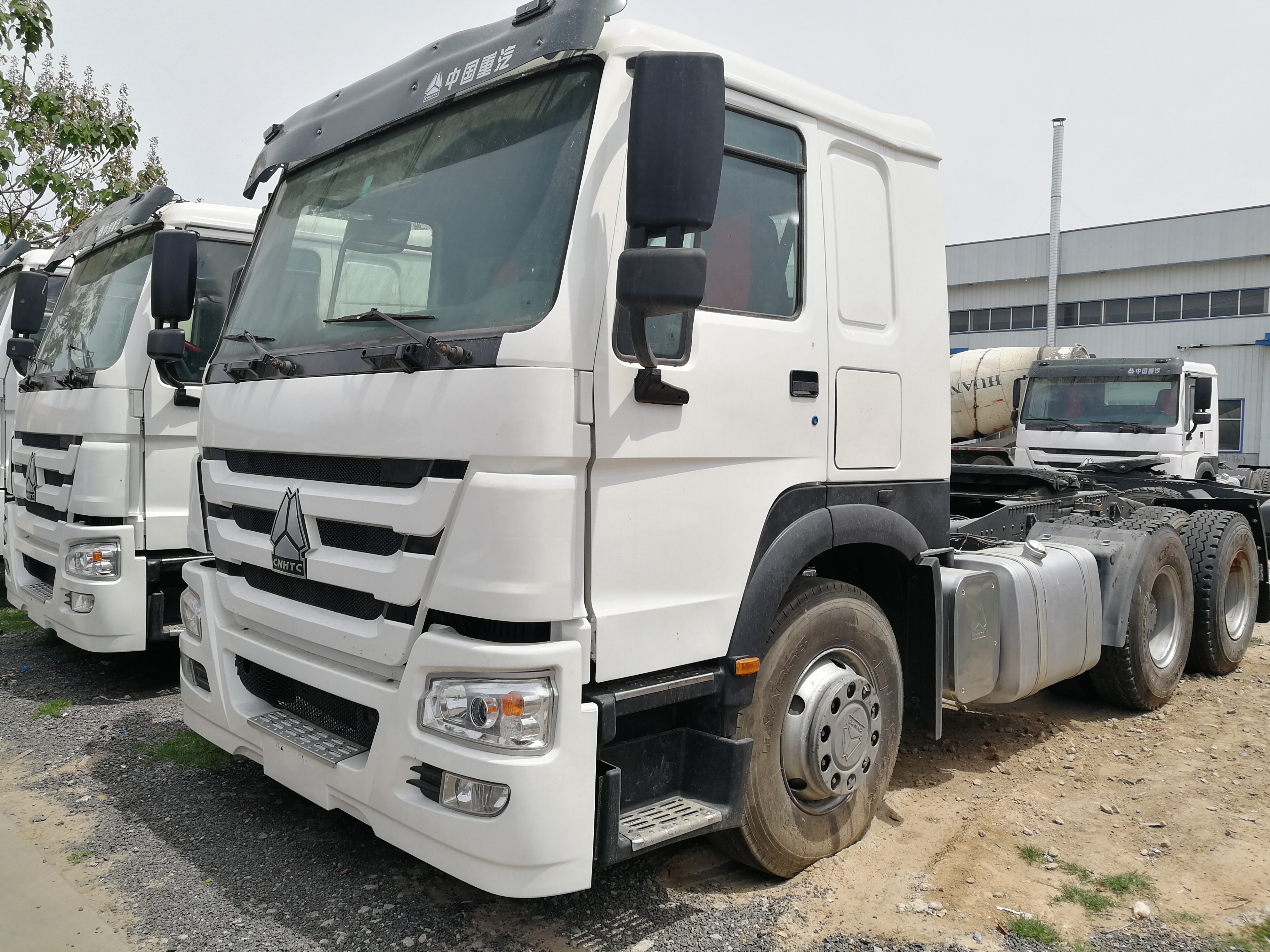 SINOTRUK HOWO 6*4 Tractor Truck