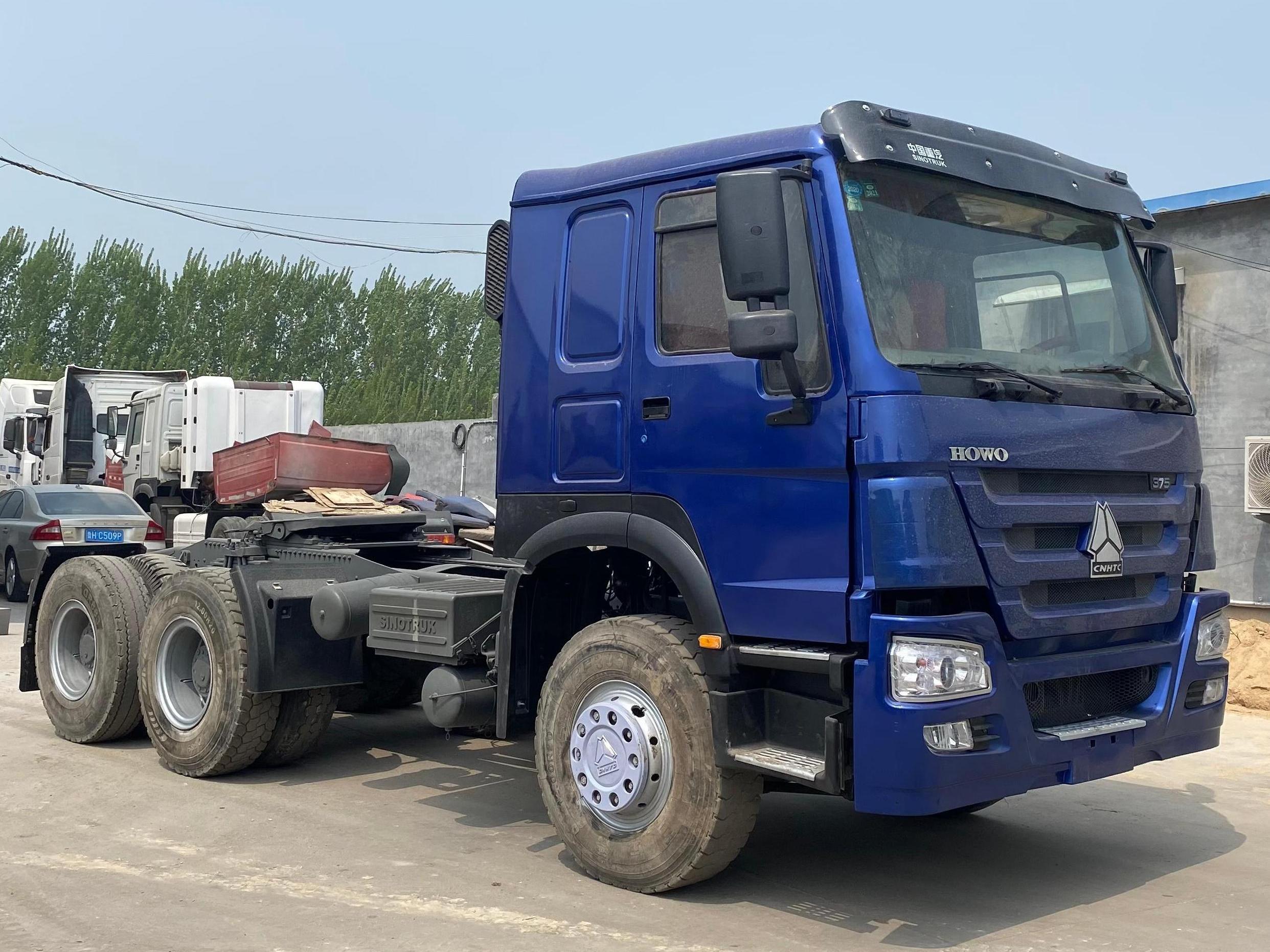 SINOTRUK HOWO 6*4 Tractor Truck