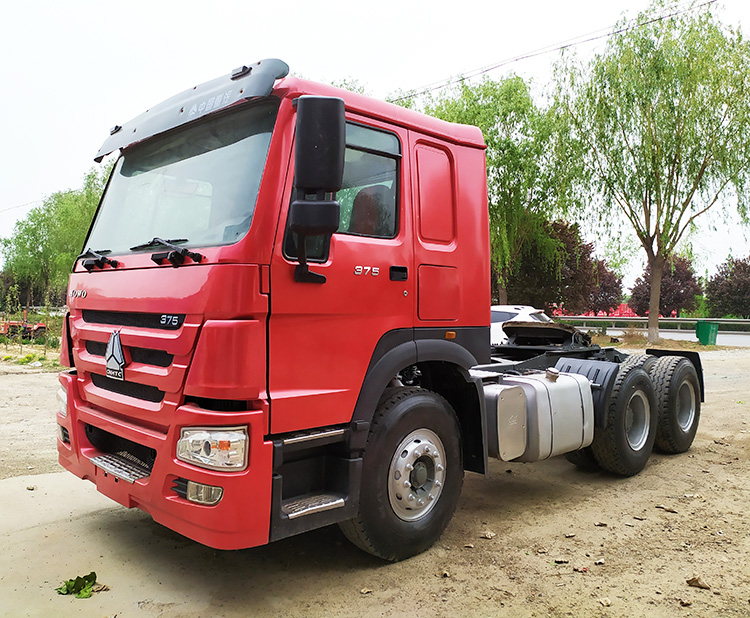 SINOTRUK HOWO 6*4 Tractor Truck