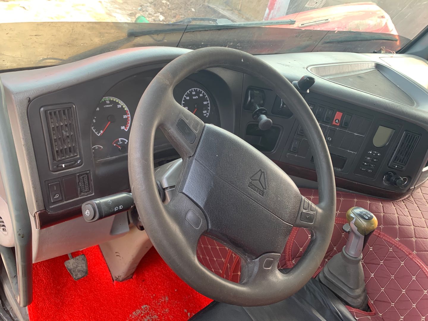 SINOTRUK HOWO 6*4 Tractor Truck