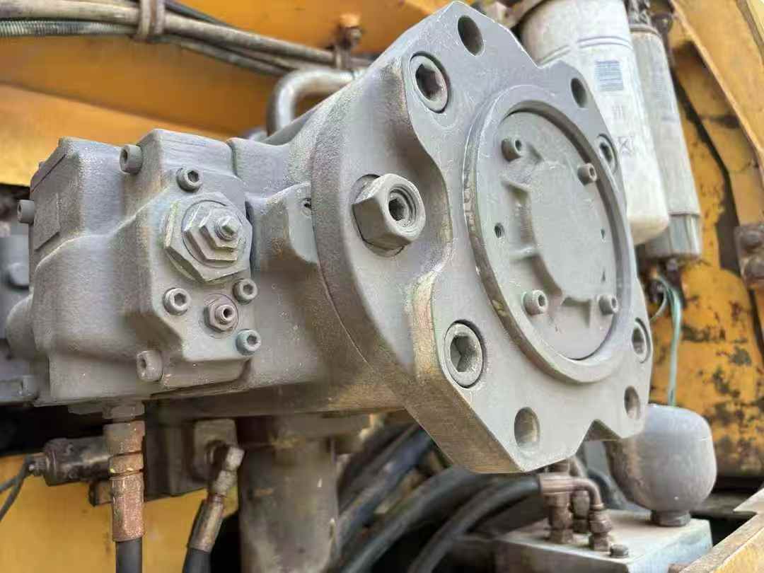 VOLVO EC360