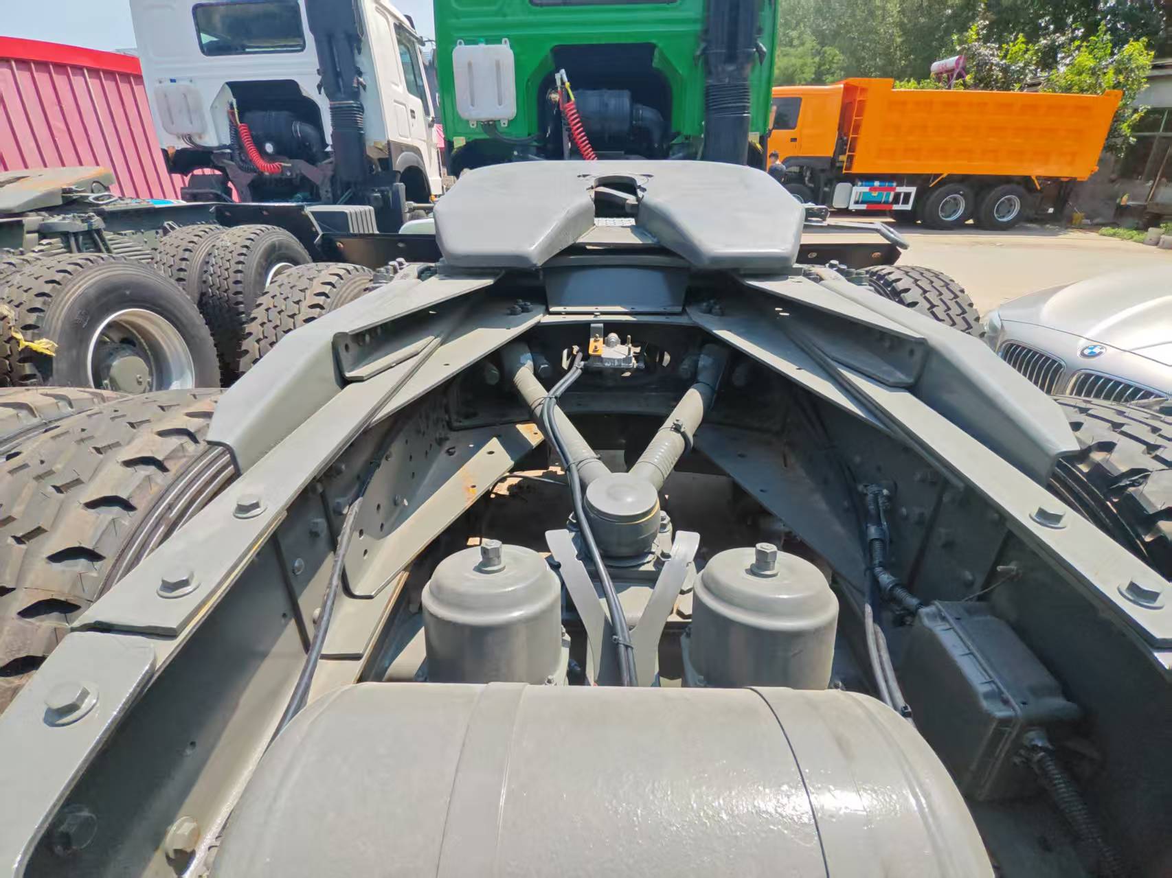 SINOTRUK HOWO 6*4 Tractor Truck