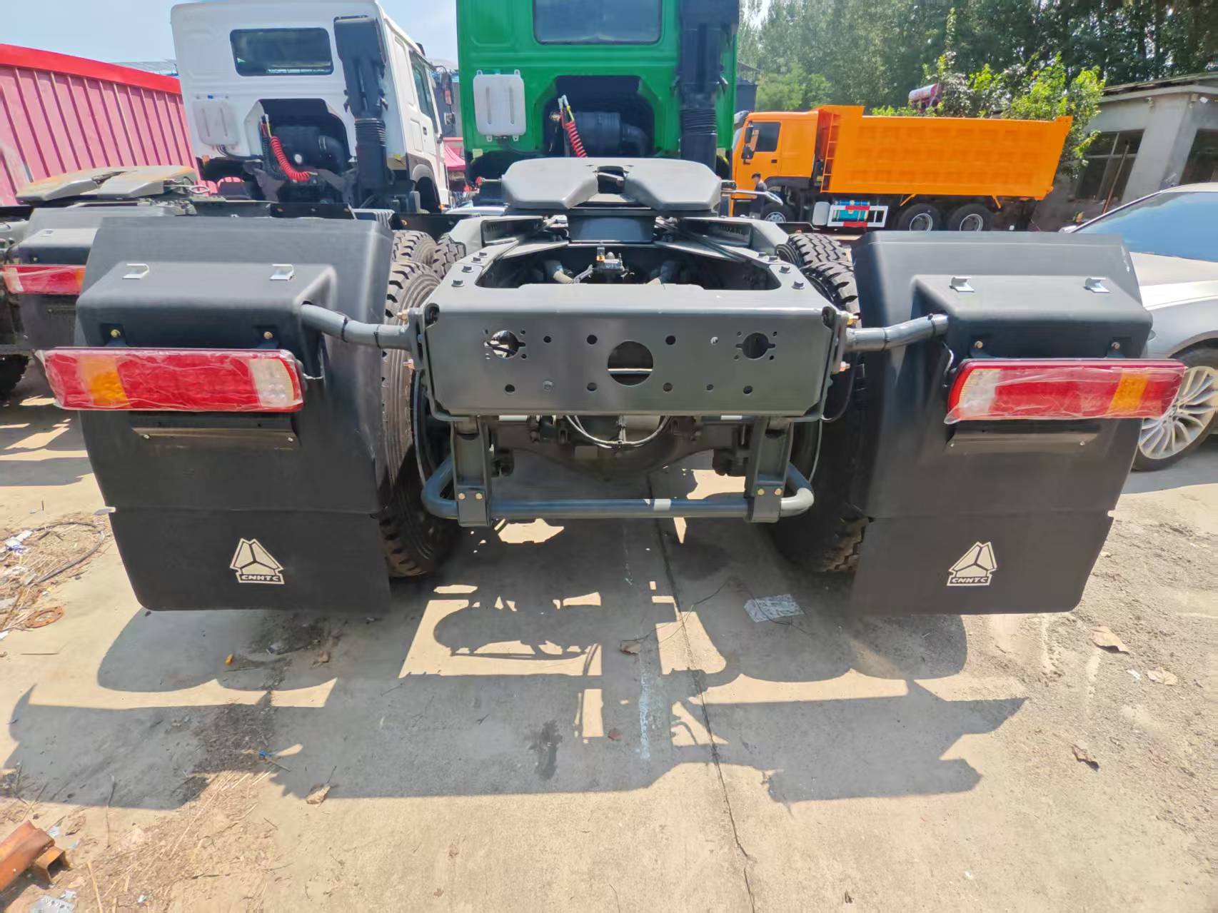 SINOTRUK HOWO 6*4 Tractor Truck