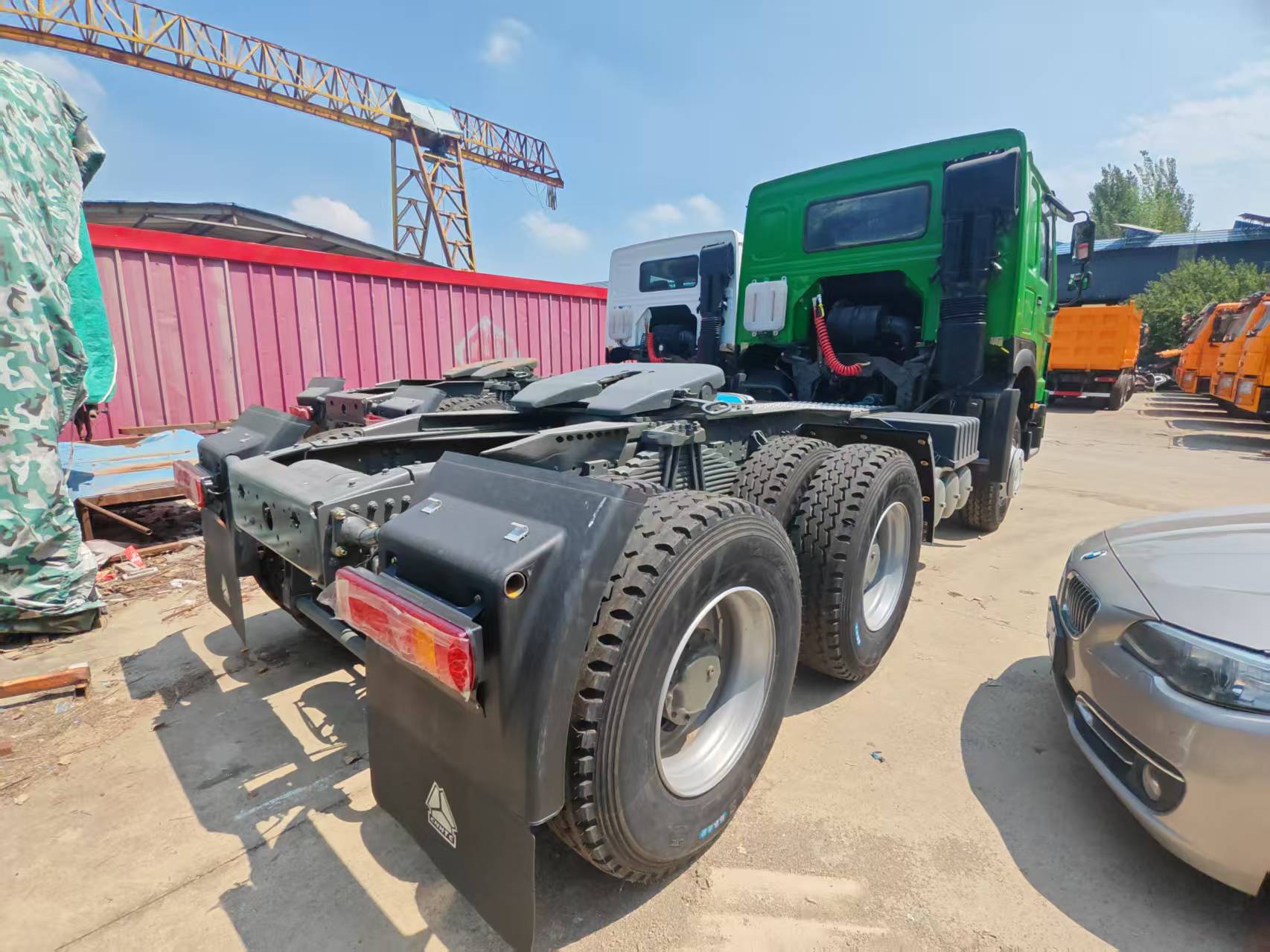 SINOTRUK HOWO 6*4 Tractor Truck