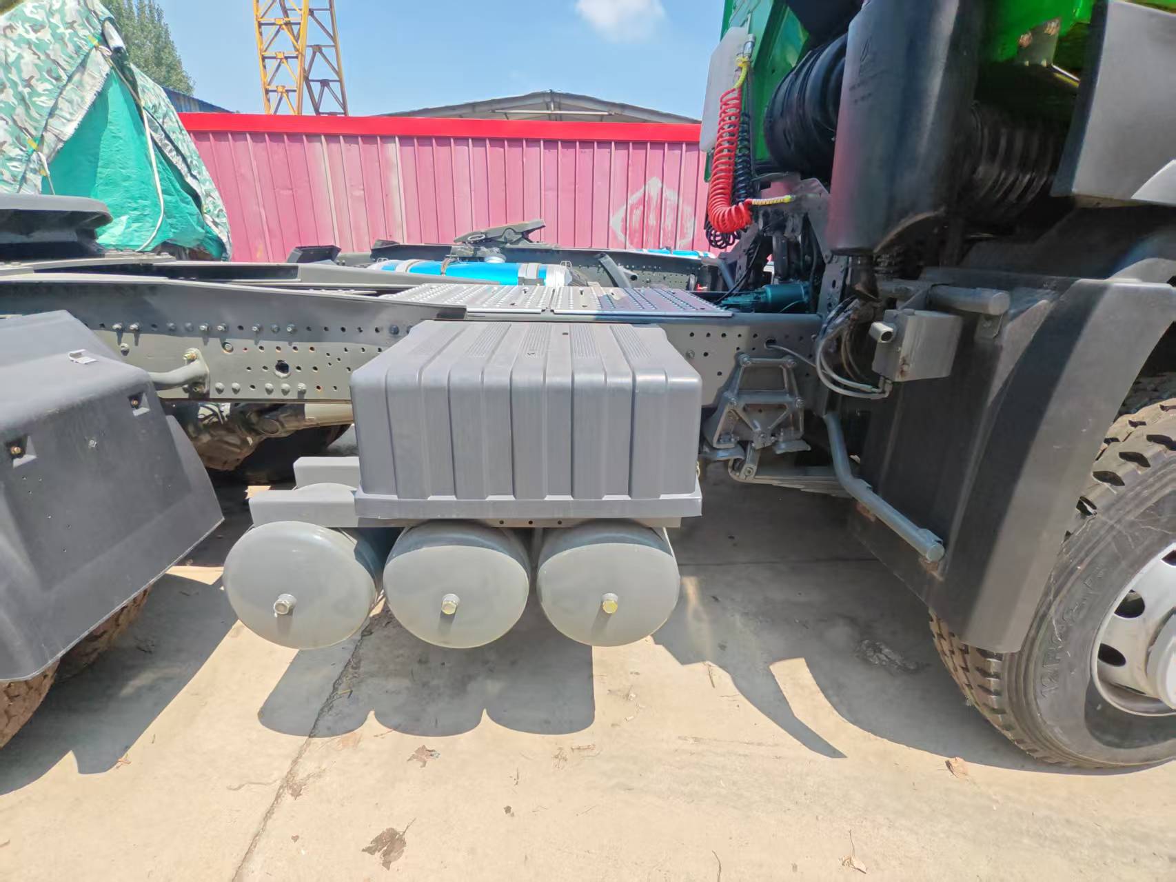 SINOTRUK HOWO 6*4 Tractor Truck