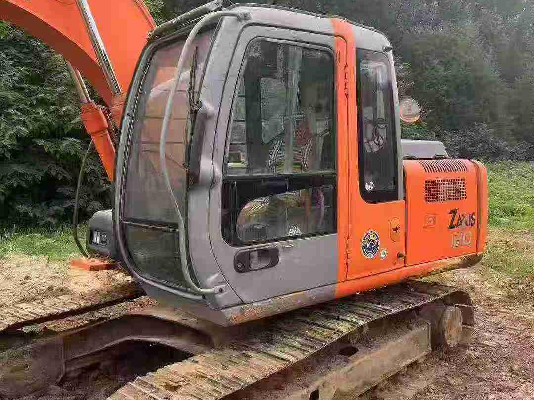 Hitachi ZX120