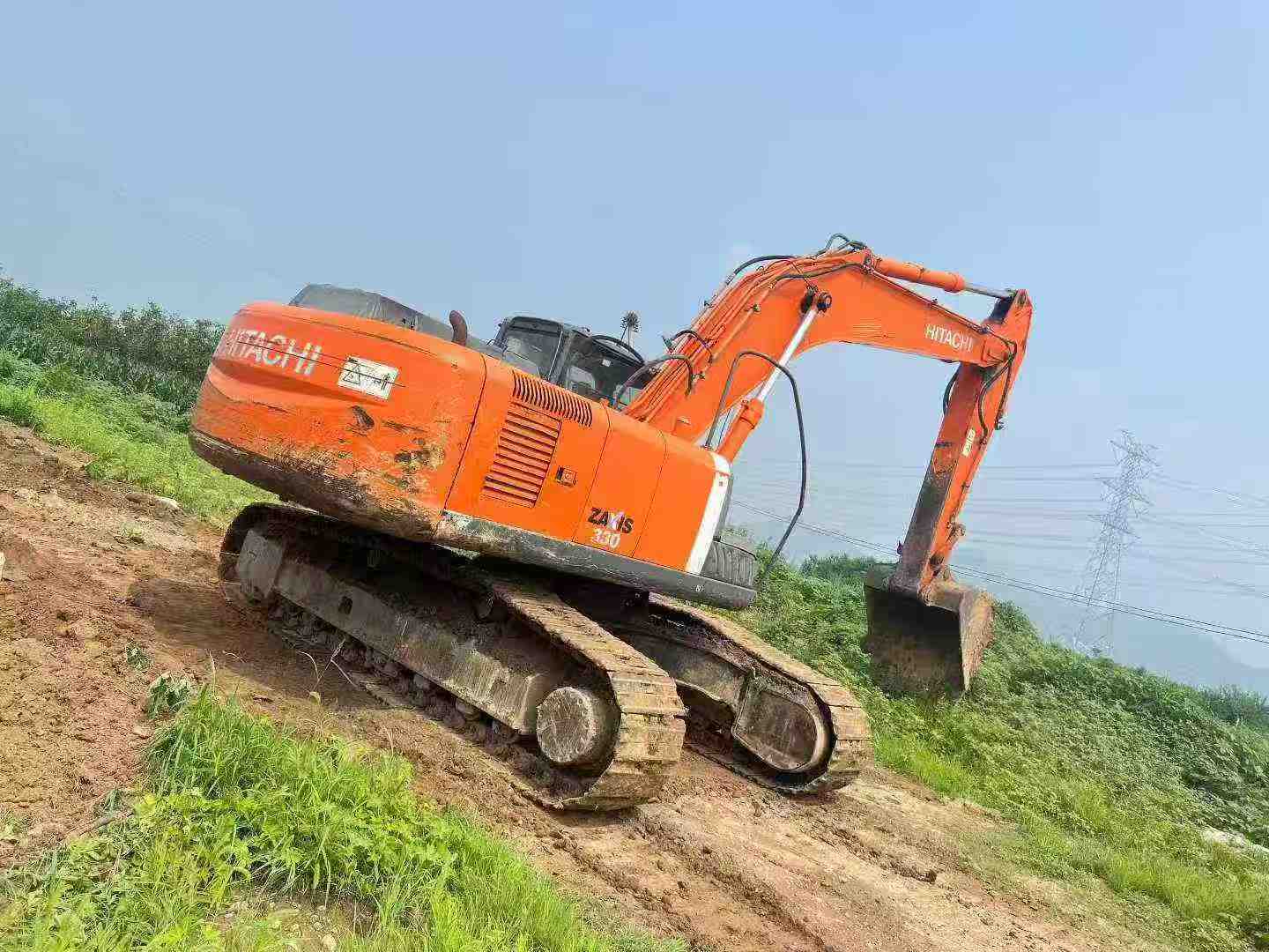 Hitachi Zx330