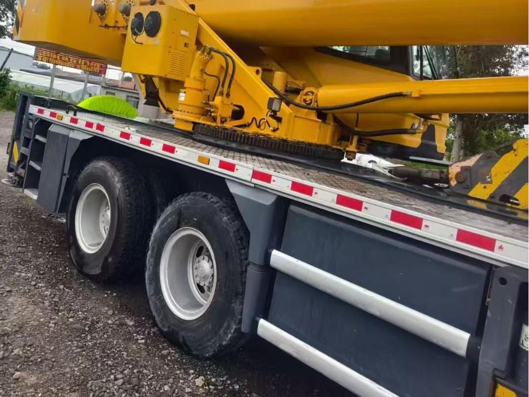 truck crane