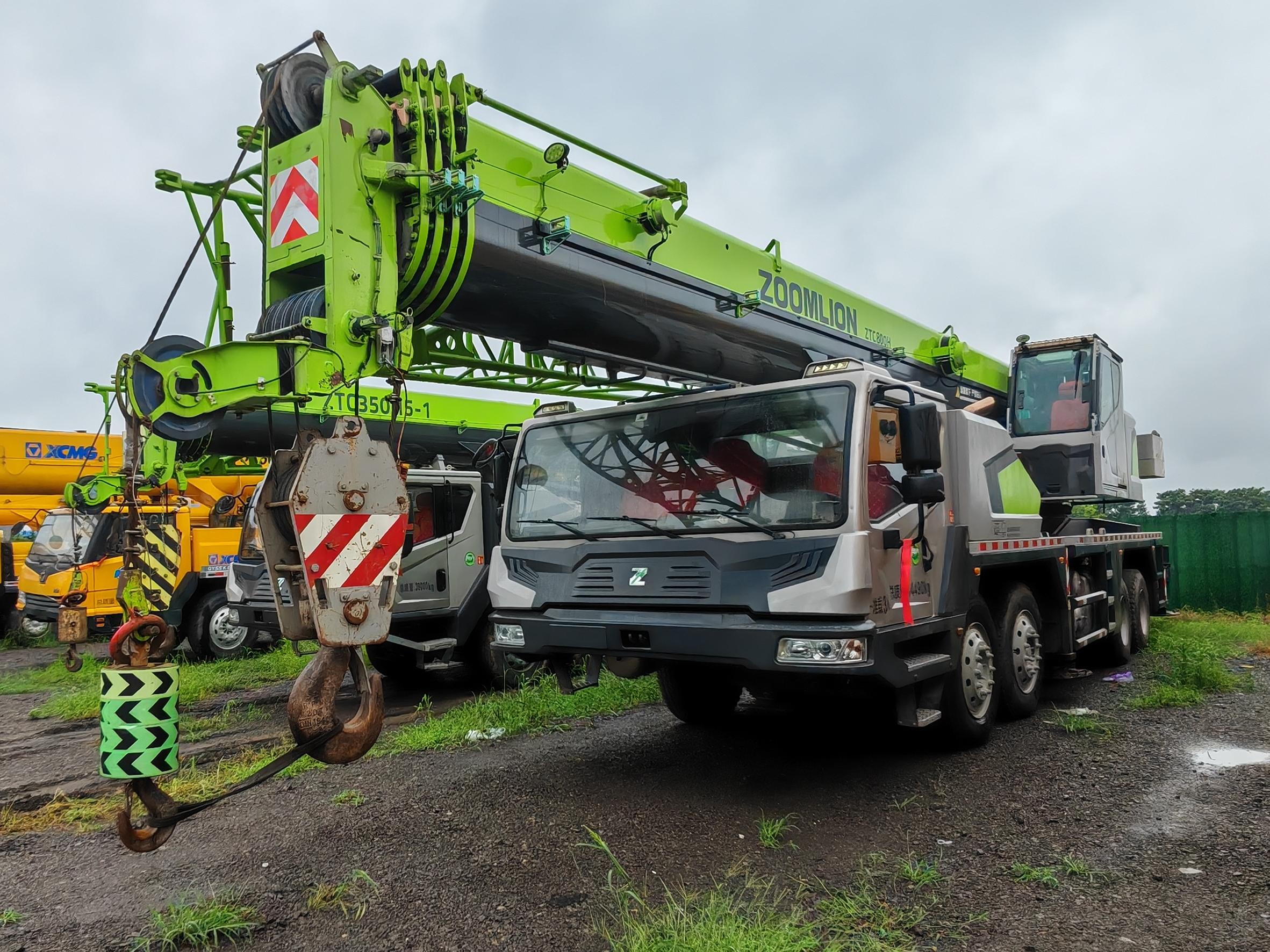 ZOOMLION truck crane