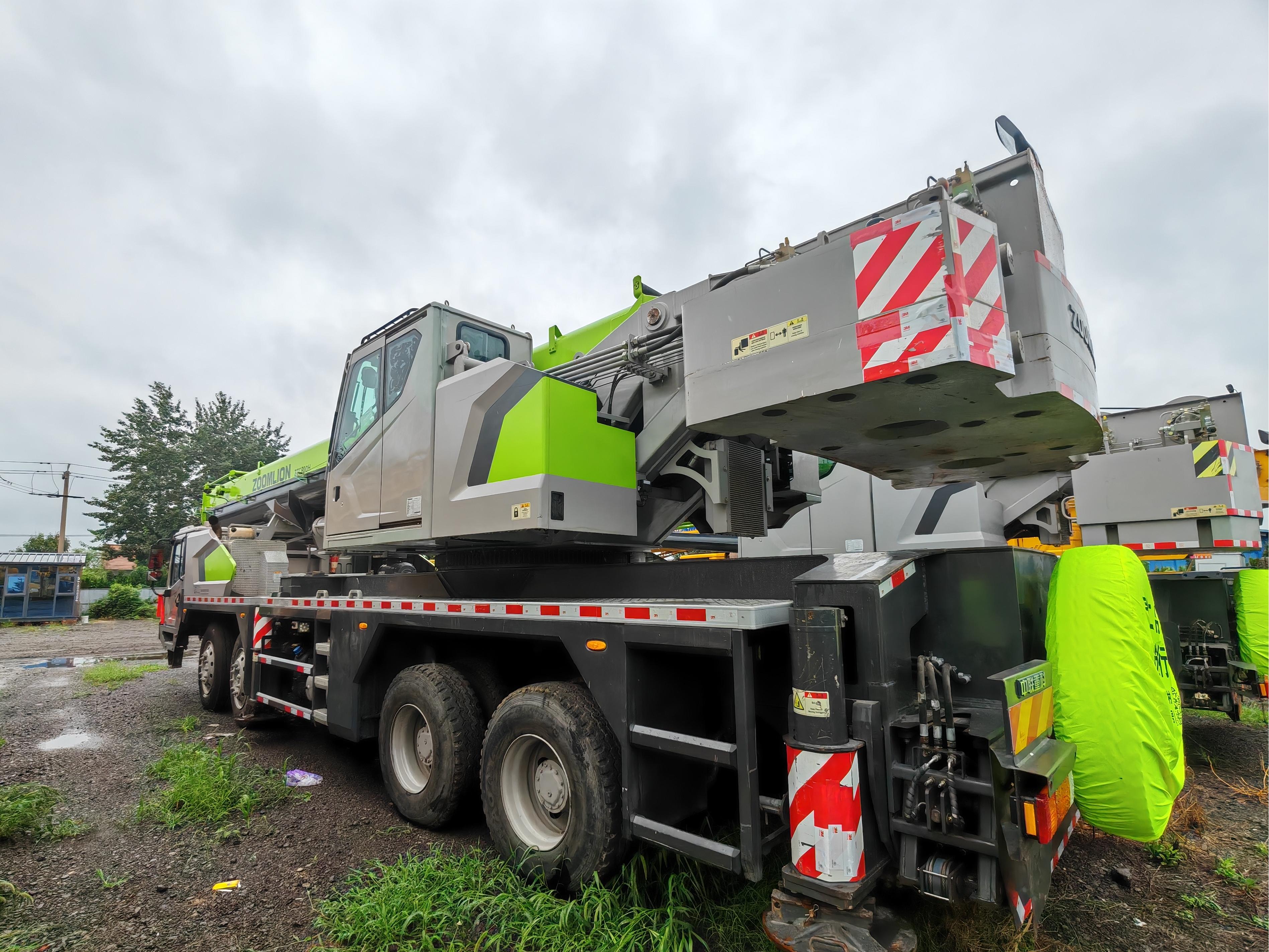 SECONDHAND TRUCK CRANE
