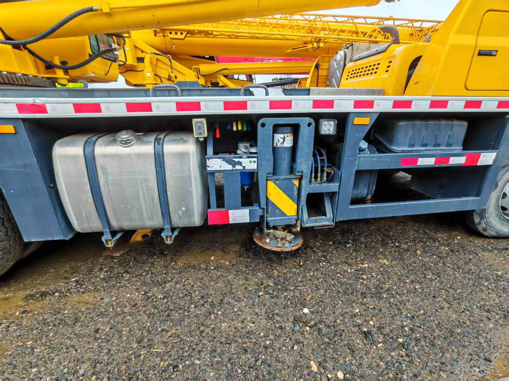 25 ton truck crane