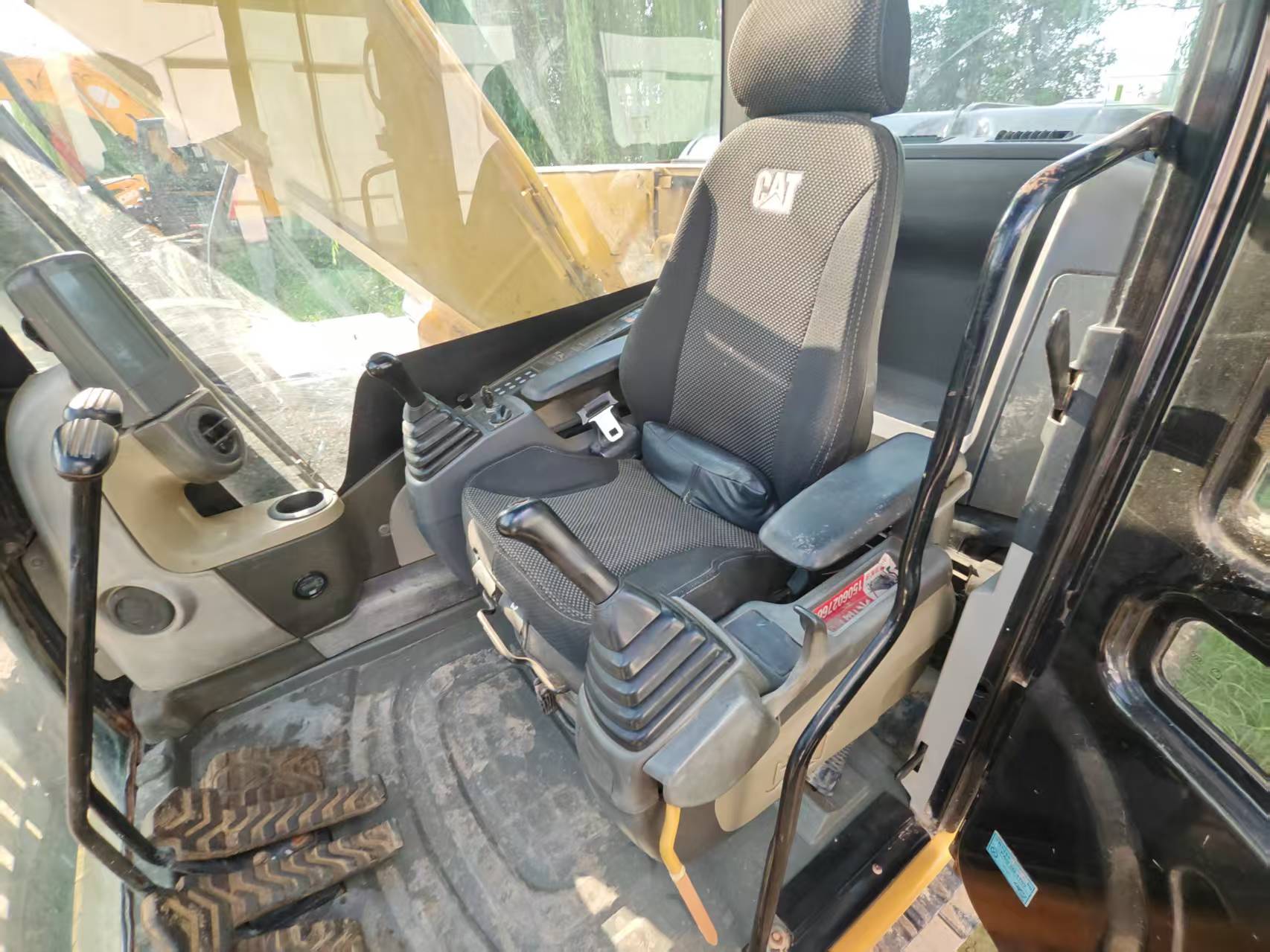 CAT 320D