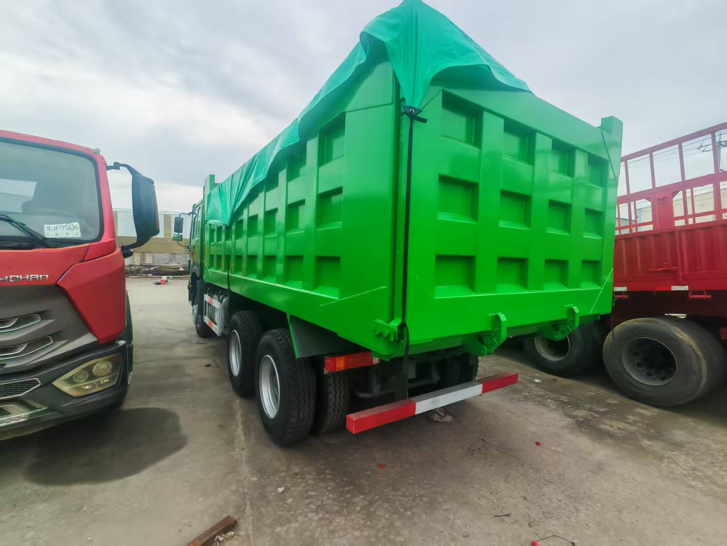 howo dumper truck