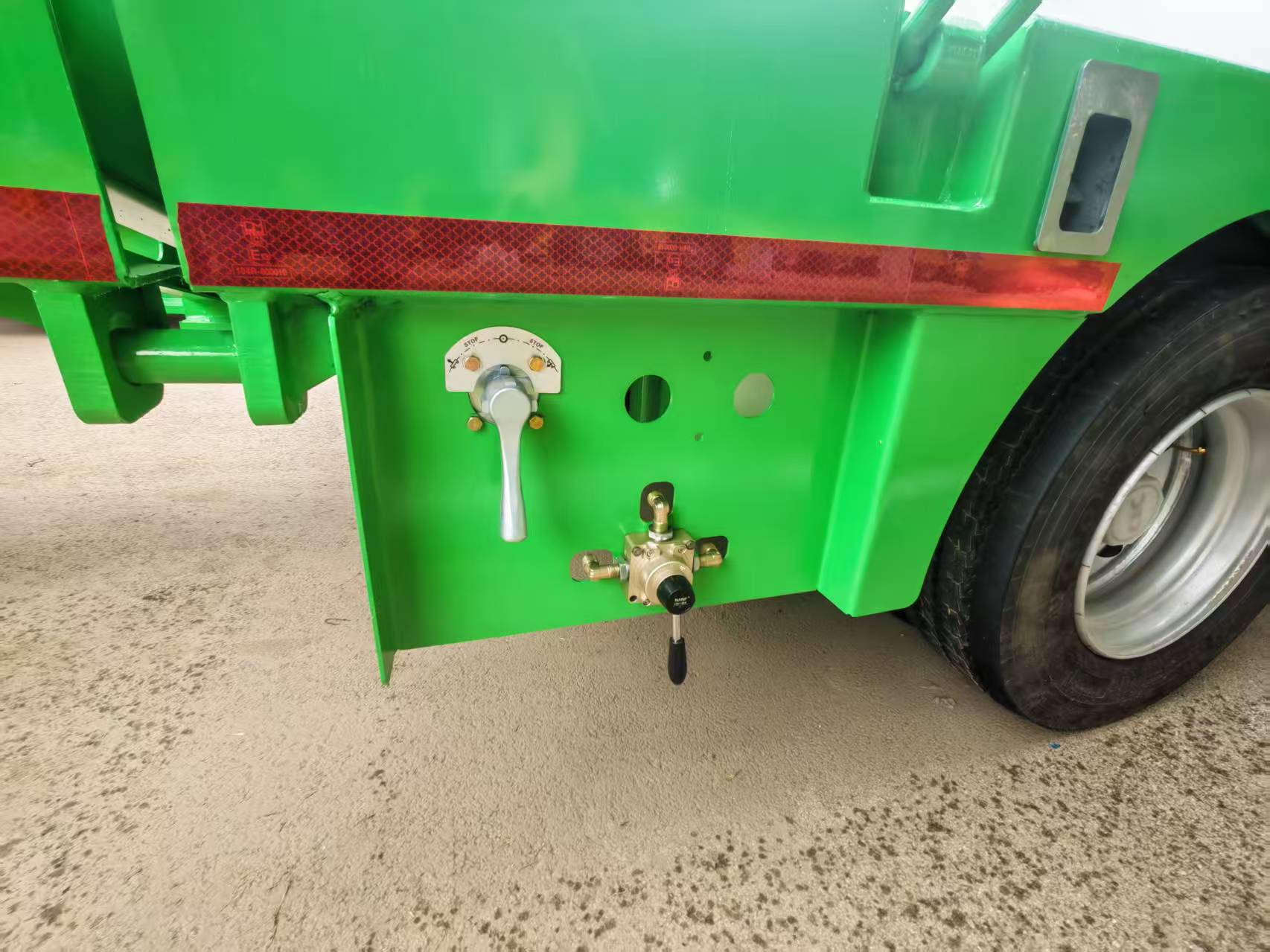 flatbed semi trailer 
