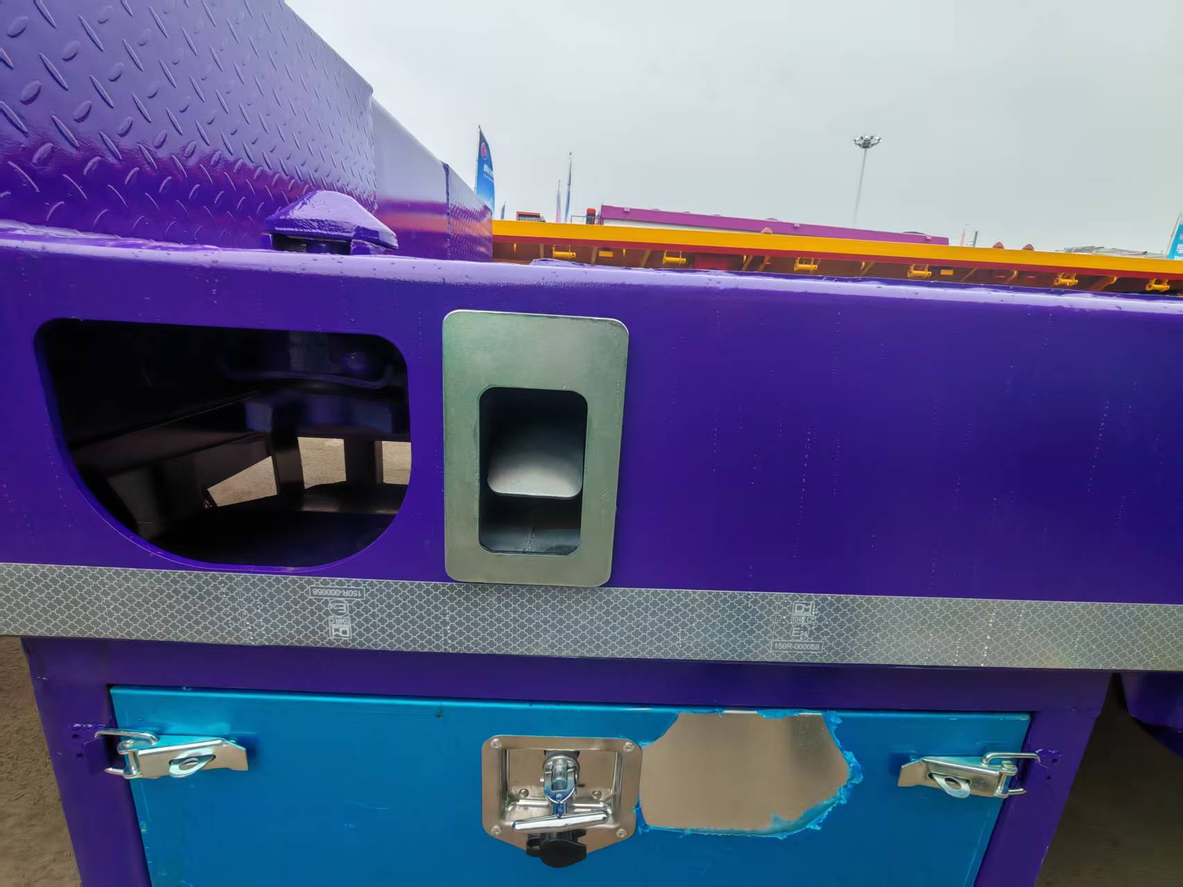 Semi Trailer