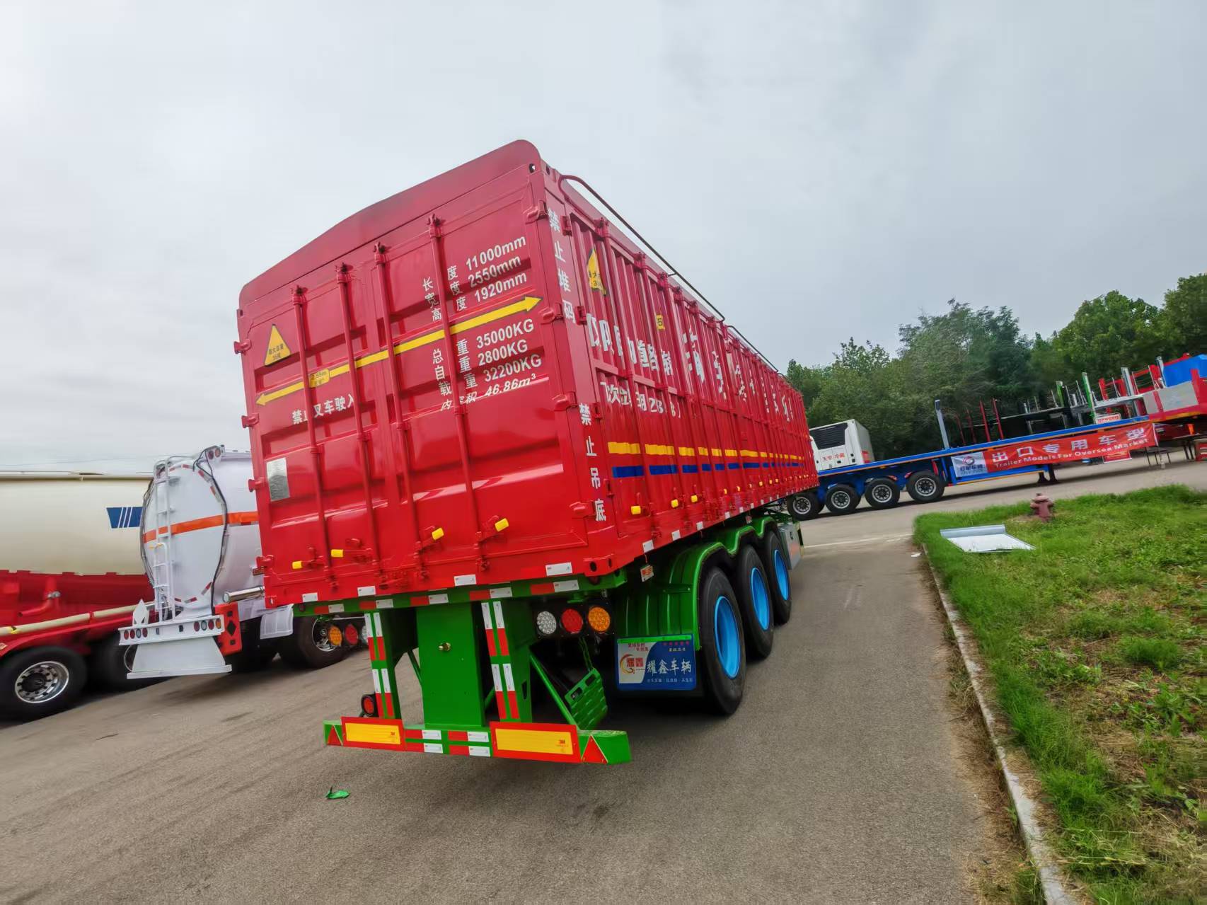 flatbed semi trailer