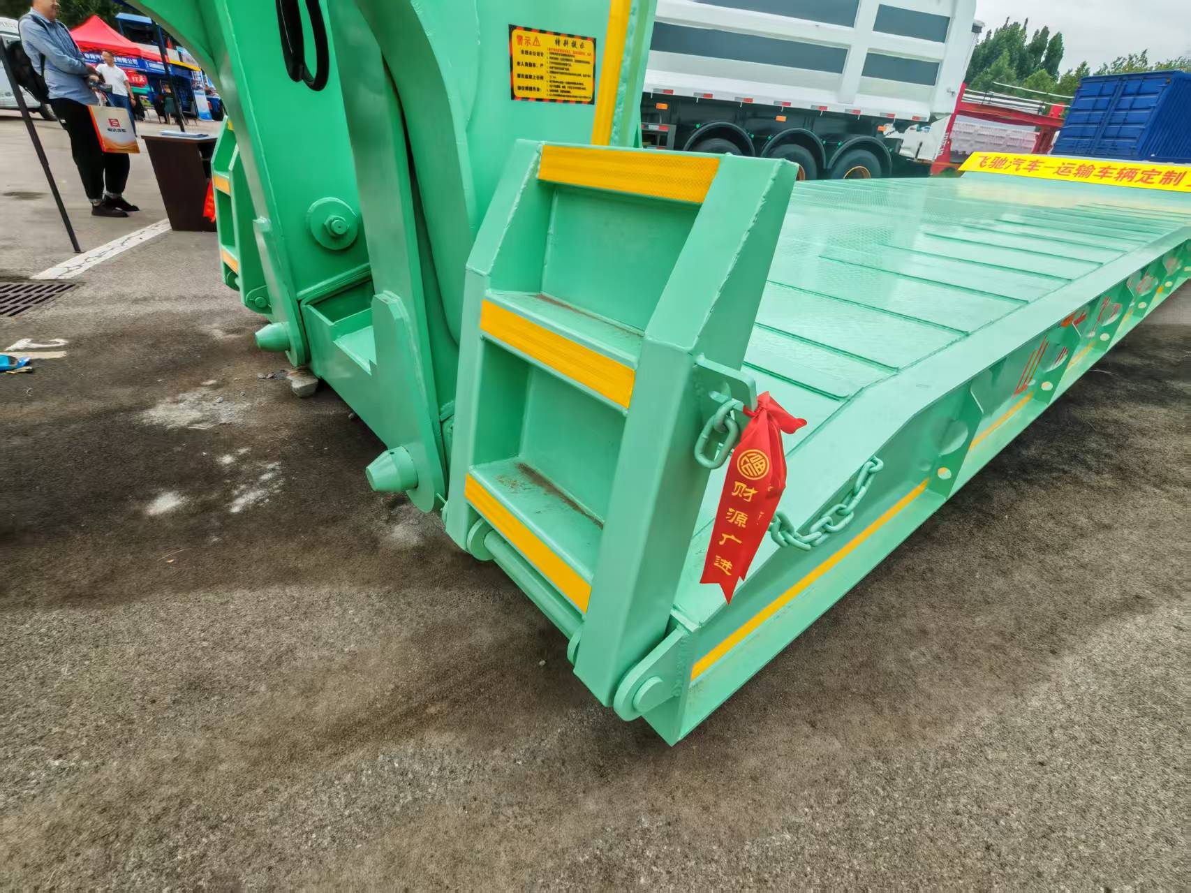 3 Axles 50 Tons Flatbed Semi Trailer Detail Picture