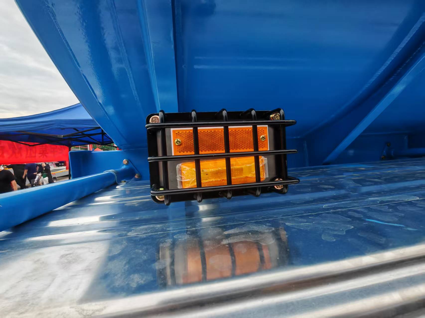 3 Axles 50 Tons Flatbed Semi Trailer Detail Picture