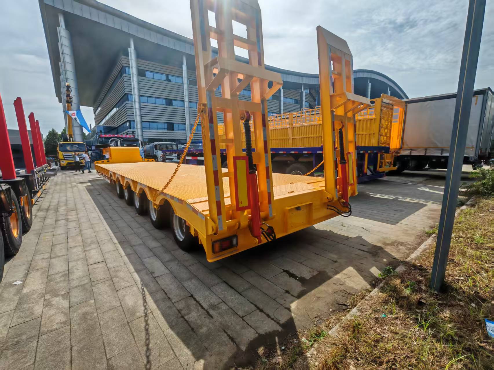 flatbed semi trailer