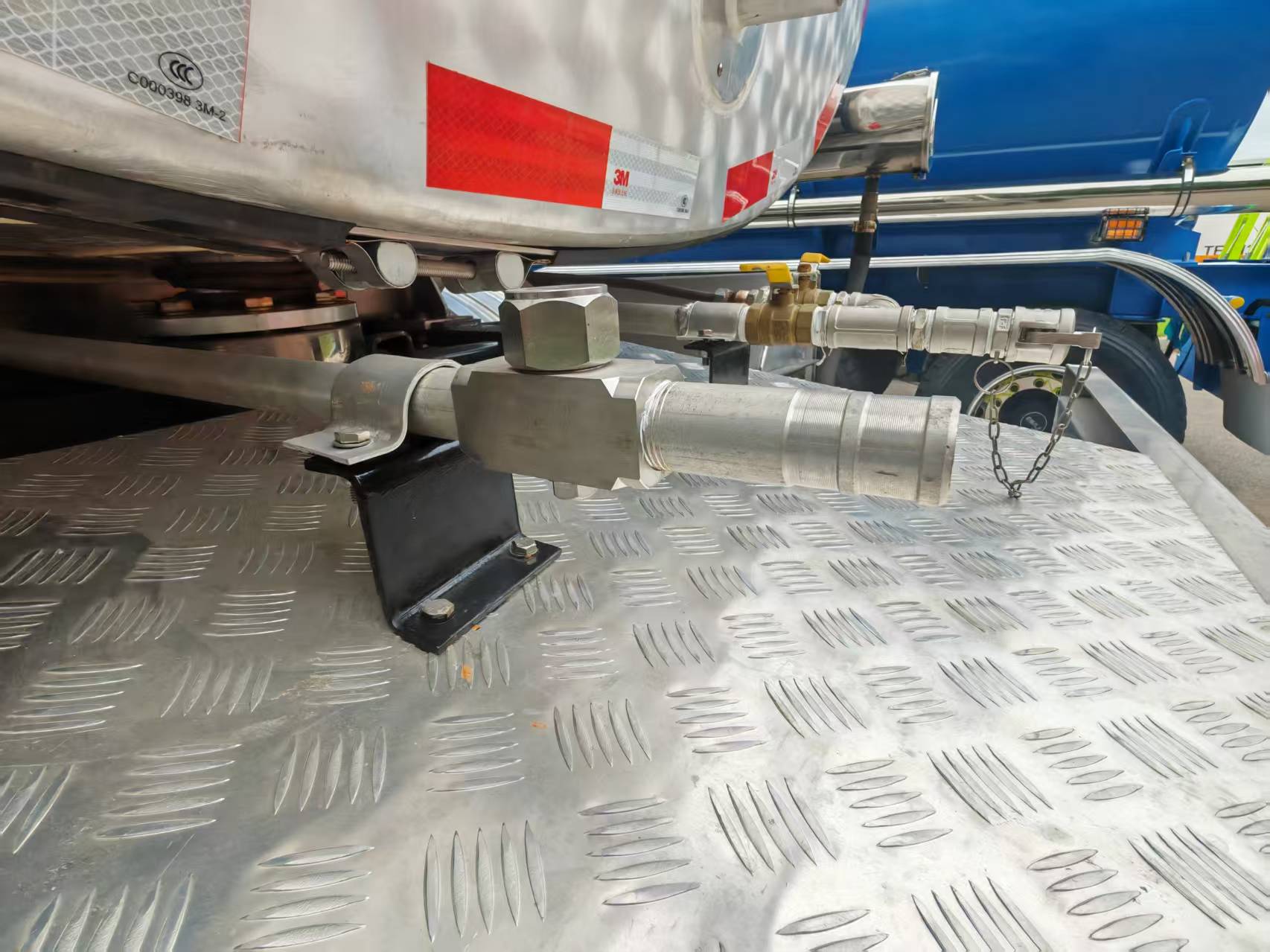 flatbed semi trailer bumper desigh